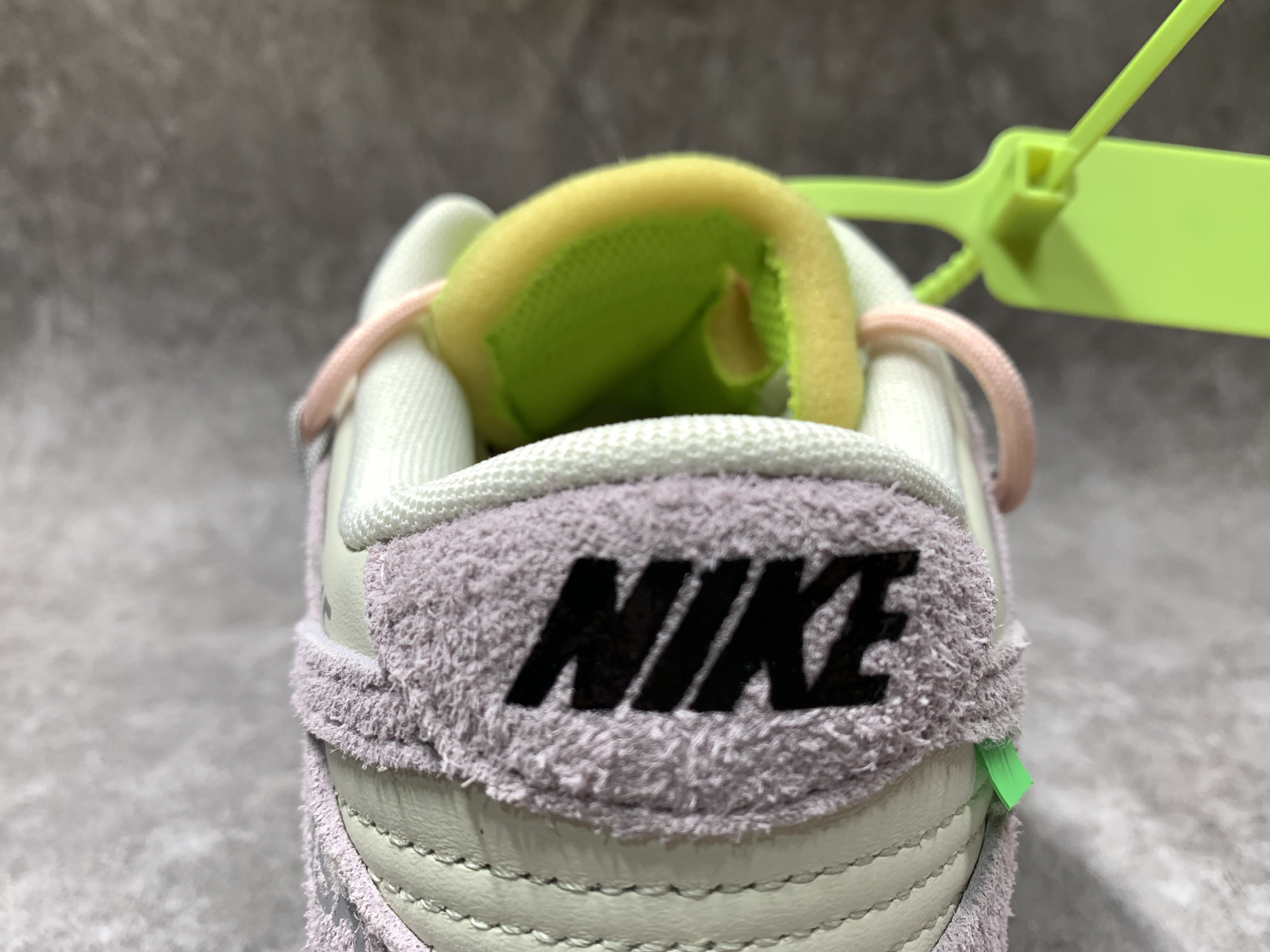 Off-White x Dunk Low