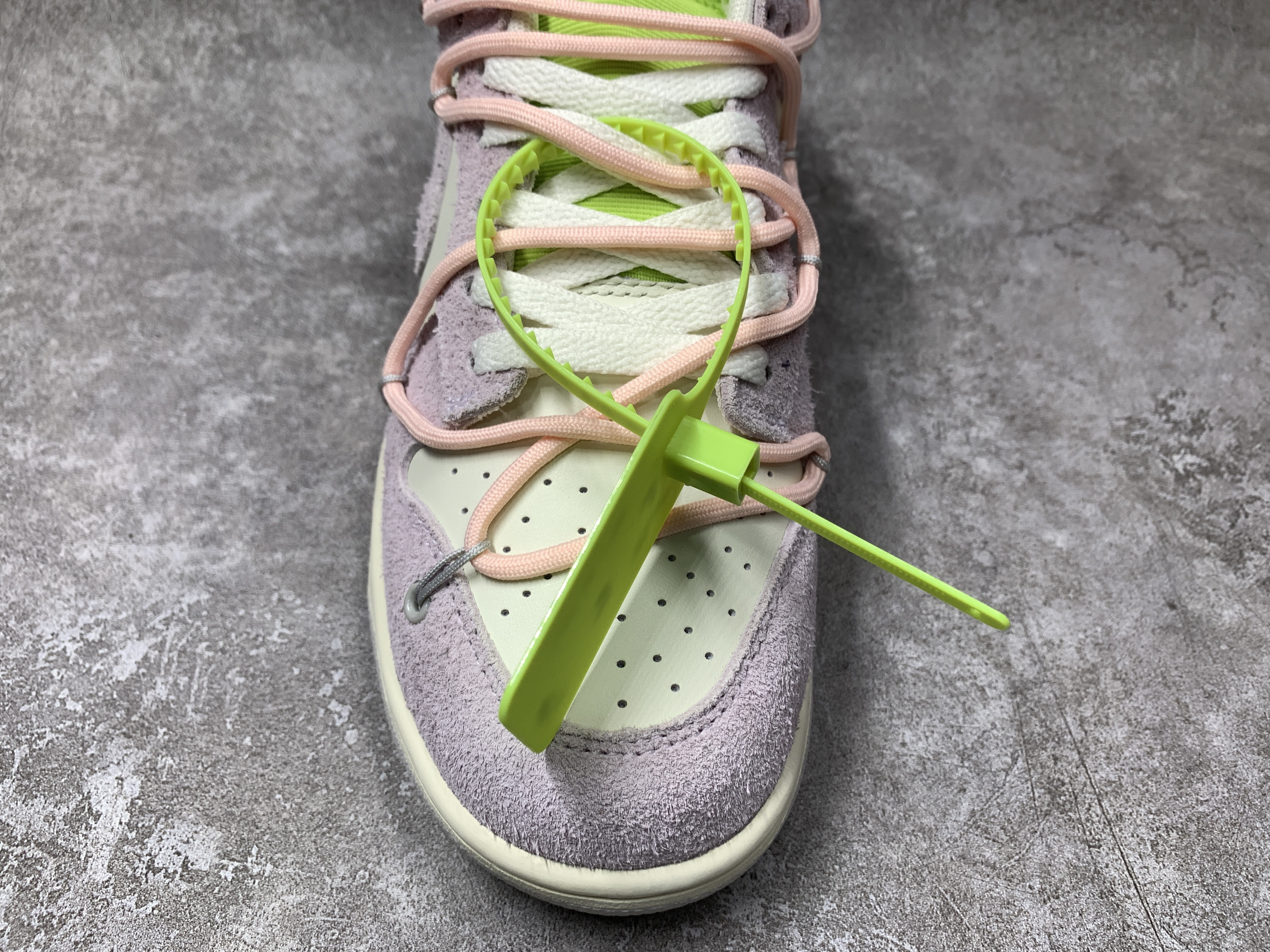 Off-White x Dunk Low