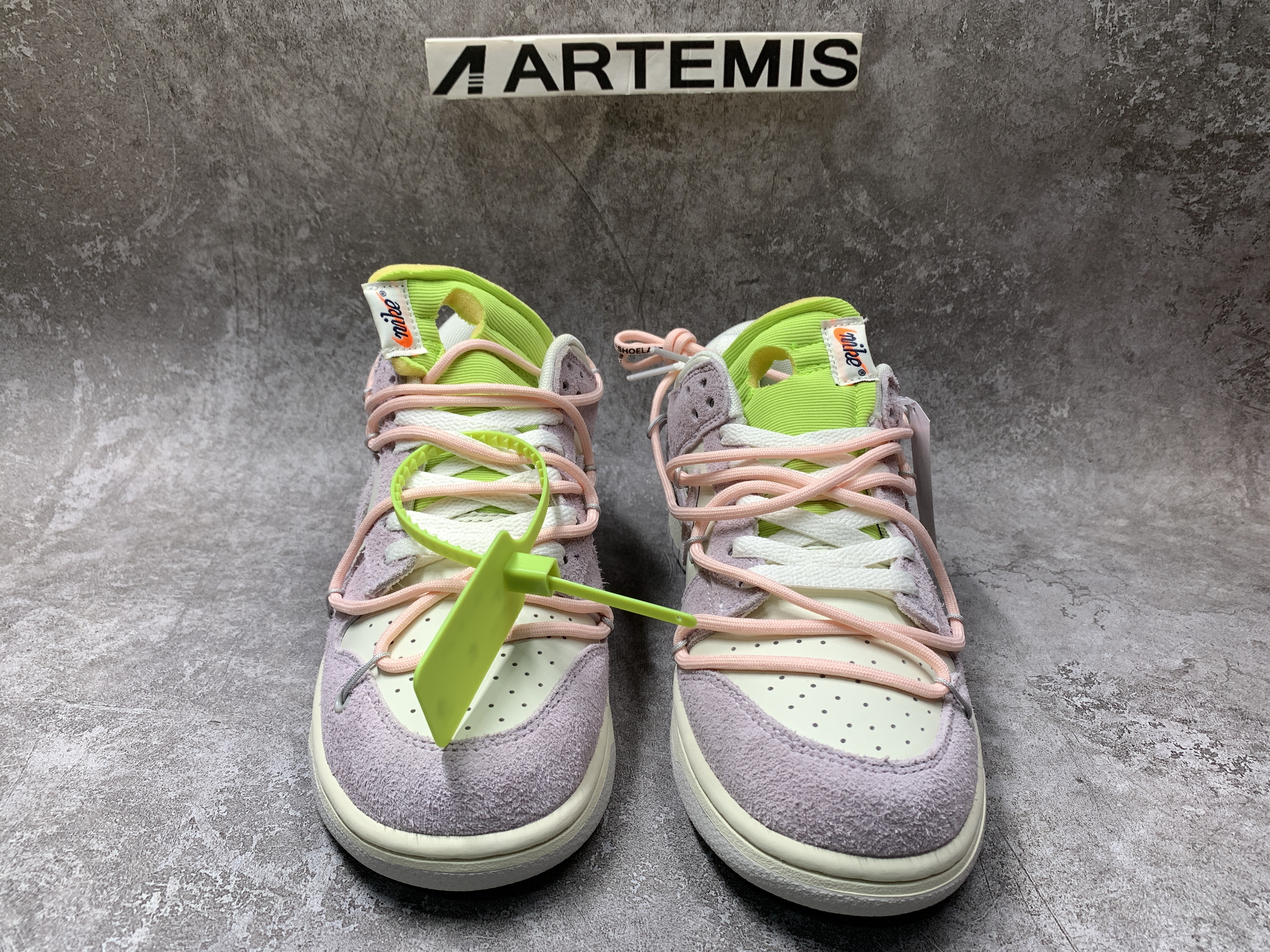 Off-White x Dunk Low