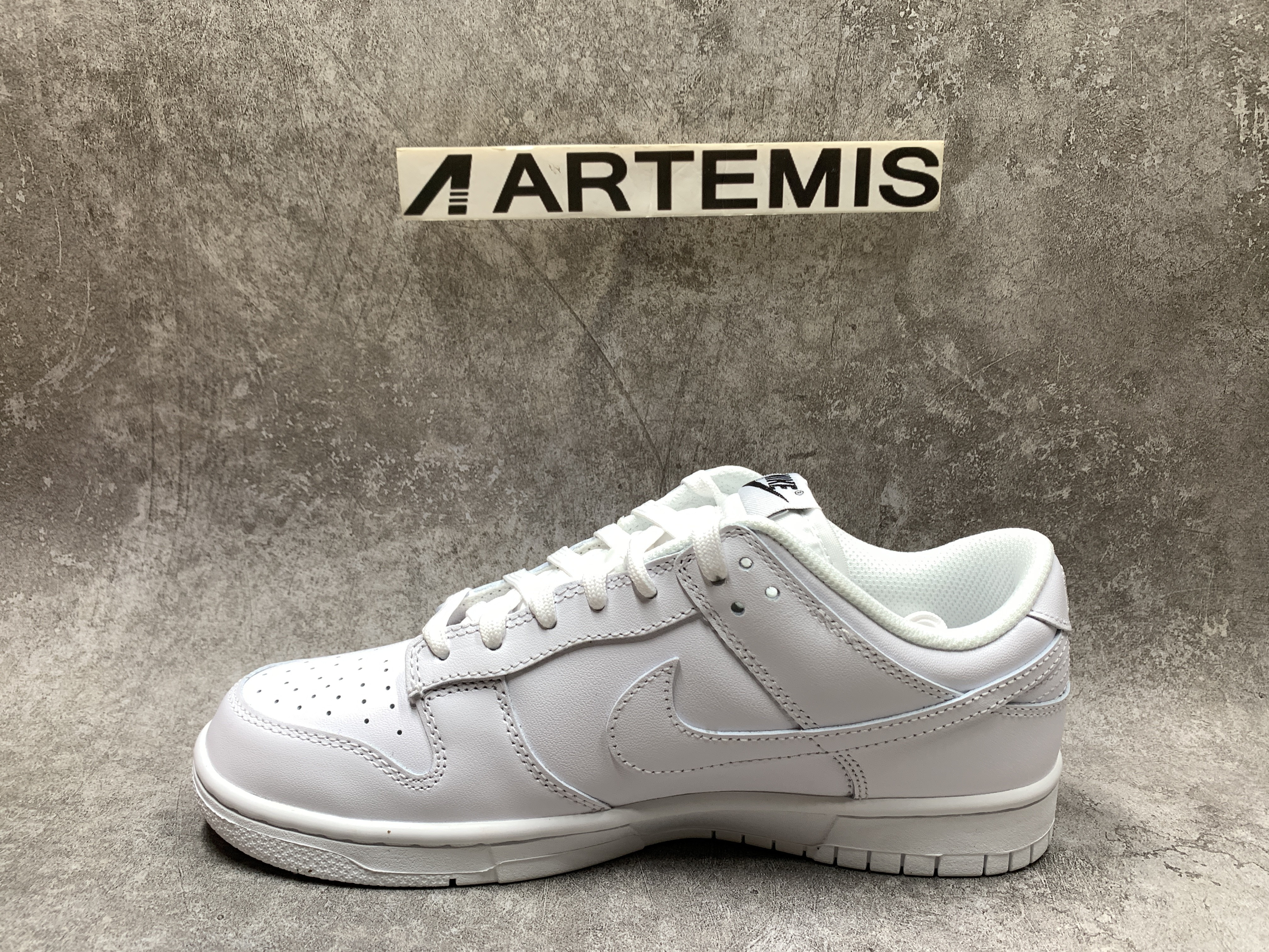 Nike Dunk Low Triple White
