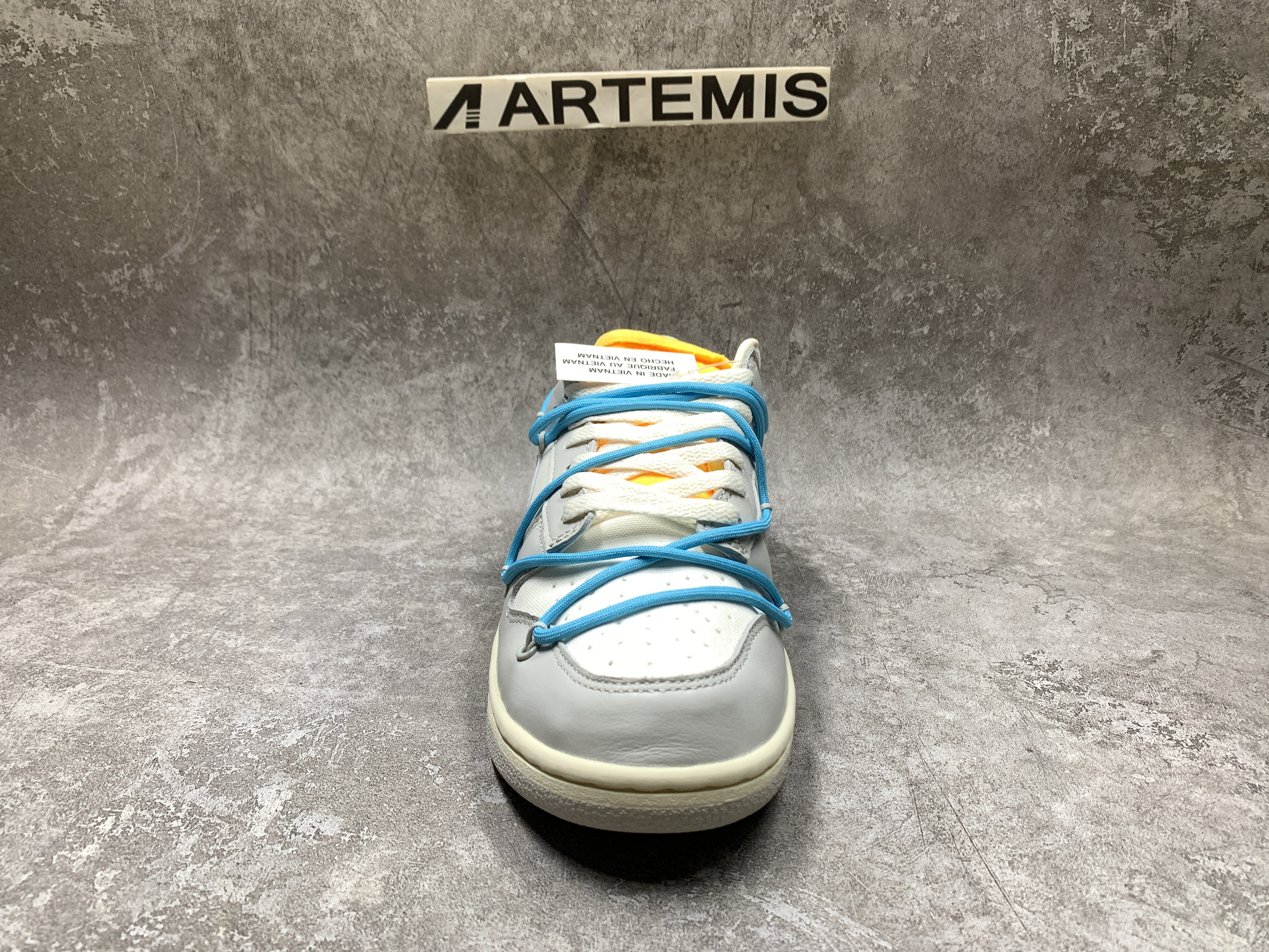 Off-White x Nike Dunk Low 02 of 50