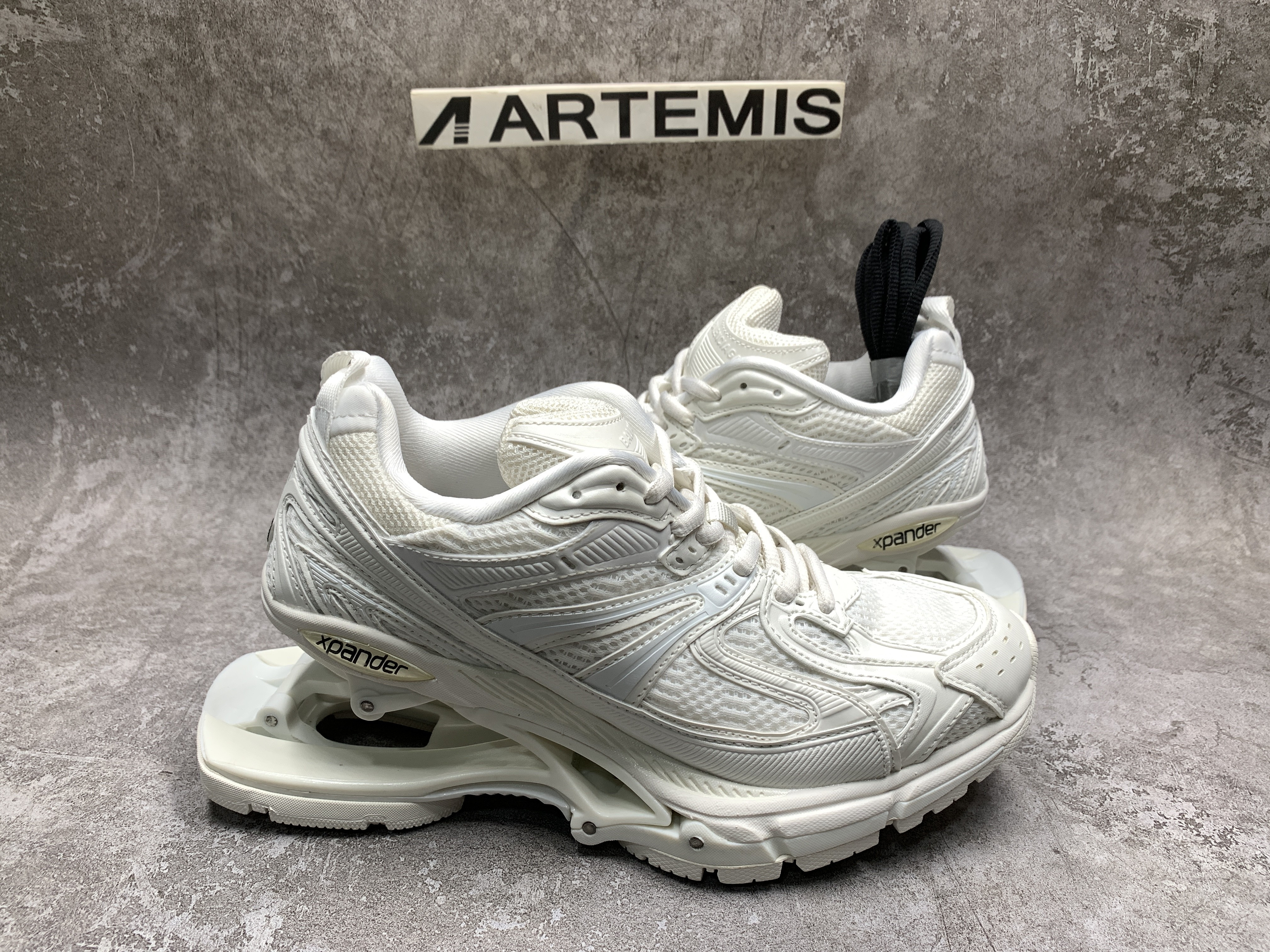Balenciga X-Pander White