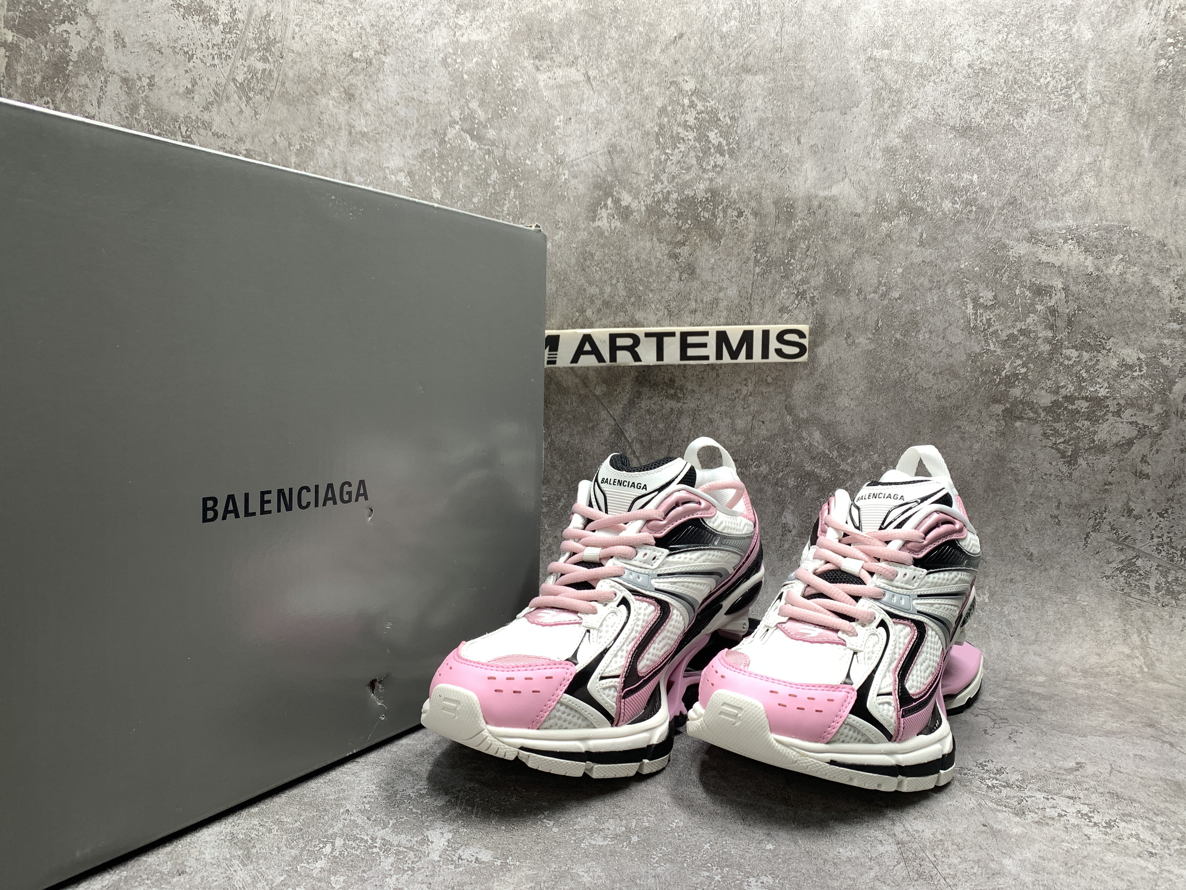 Balenciga X-Pander Pink Silver