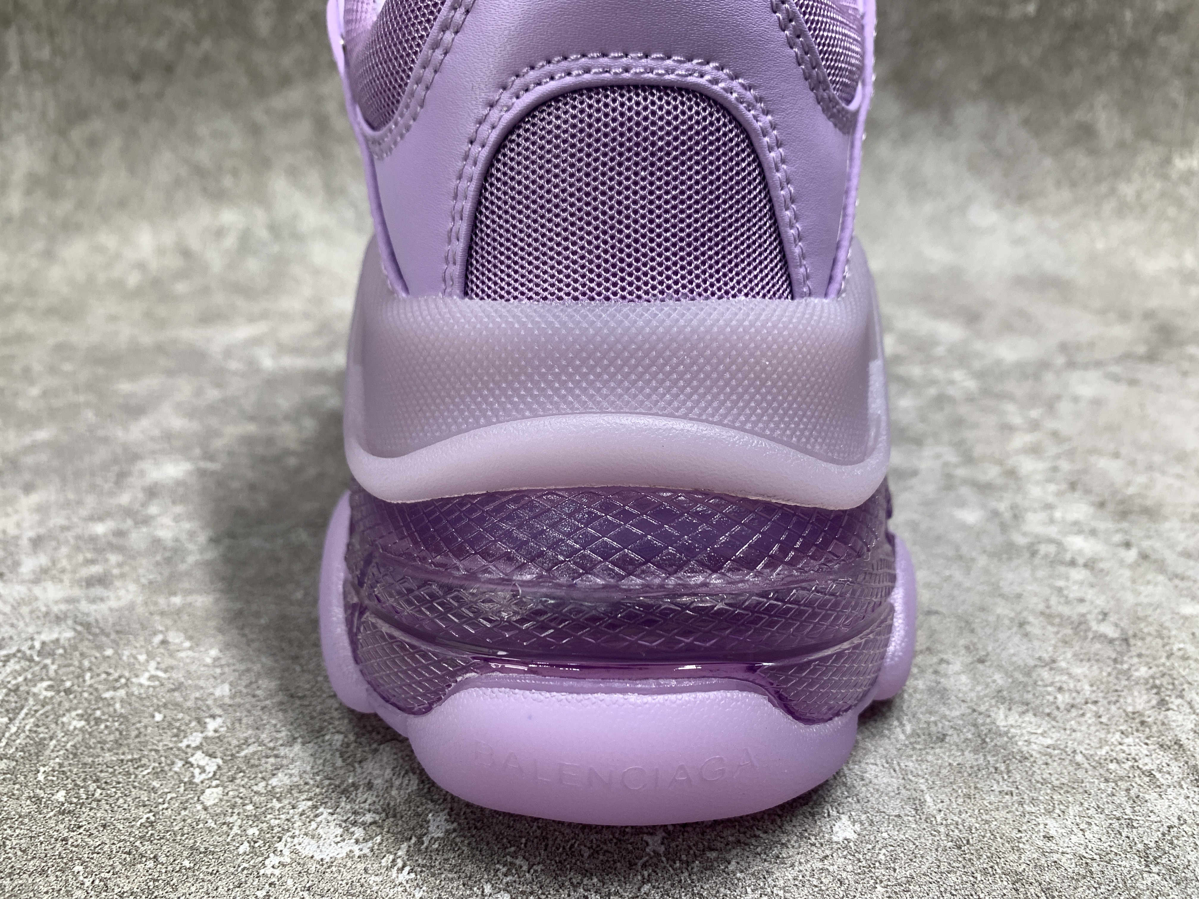 Balenciga Wmns Triple S Sneaker Clear Sole Light Lilac