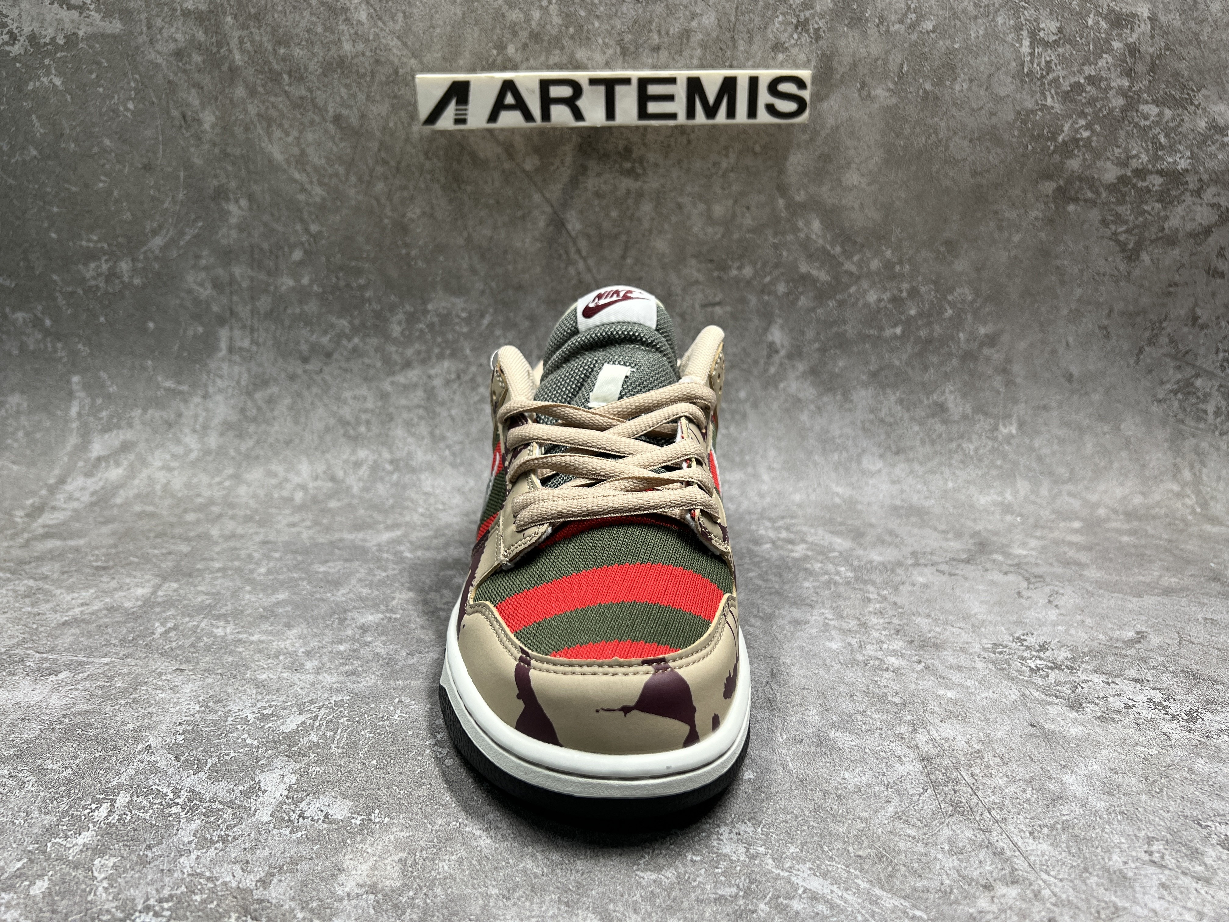Nike Dunk SB Low Freddy Krueger