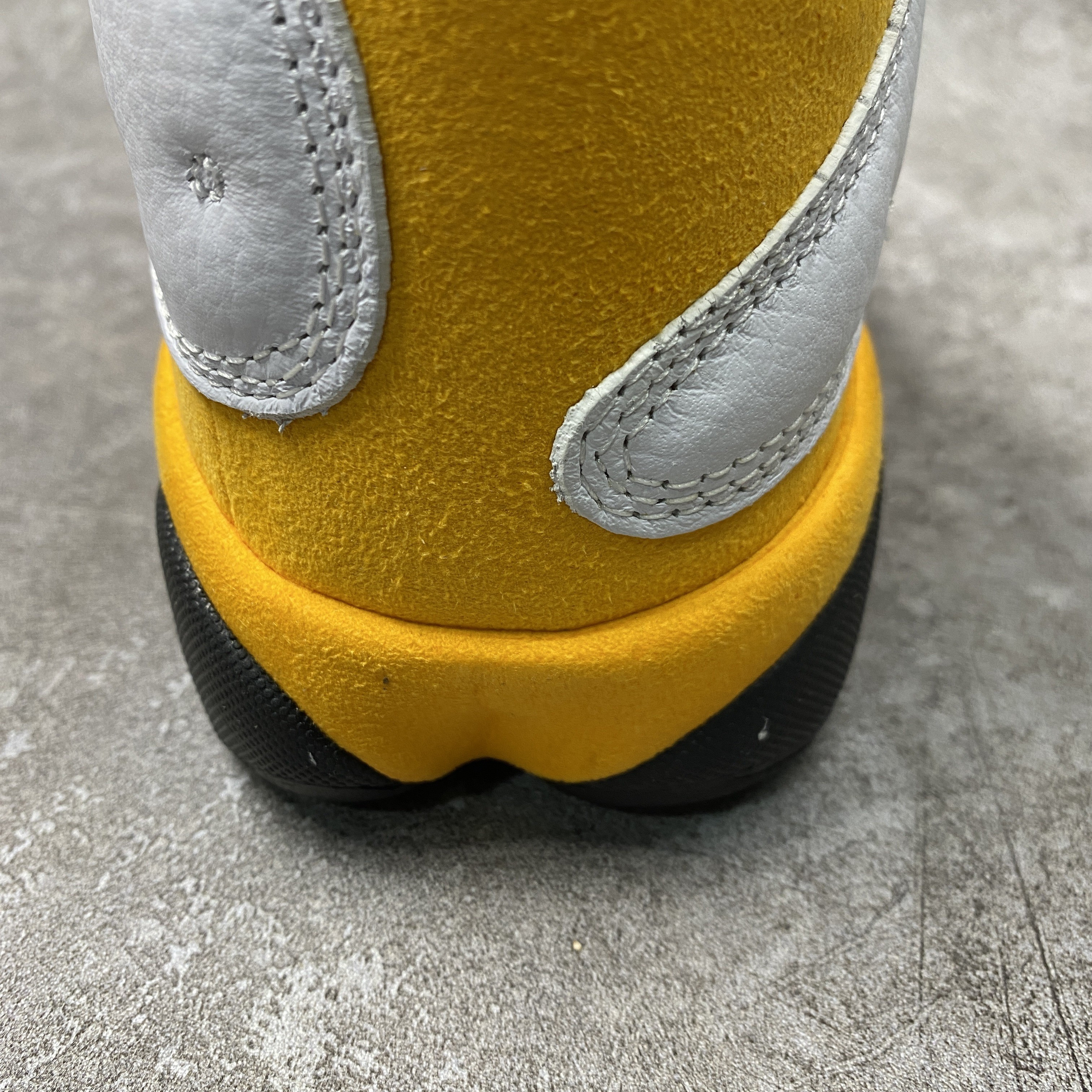 Air Jordan 13 Del Sol