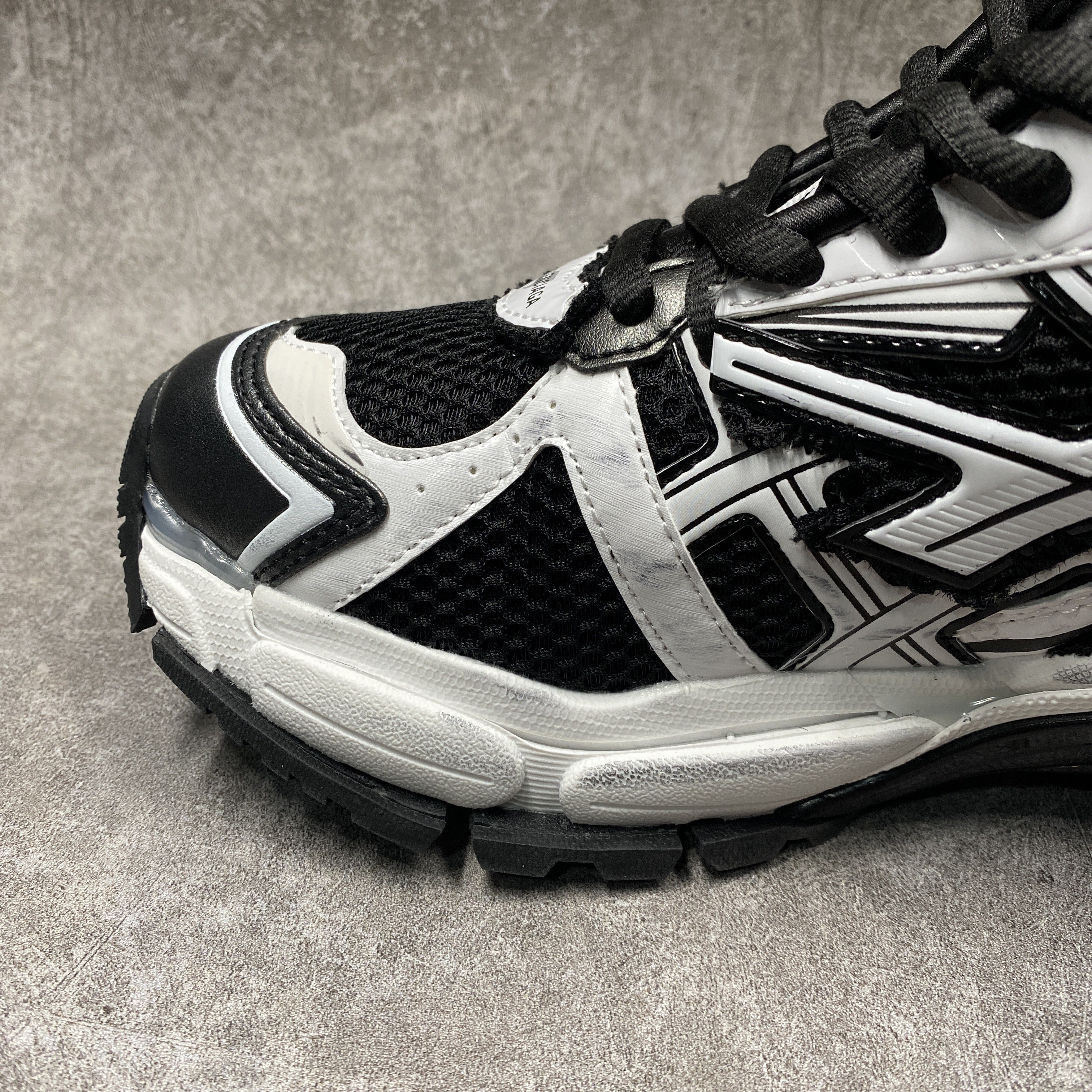 Balenciga Runner Sneaker Black White