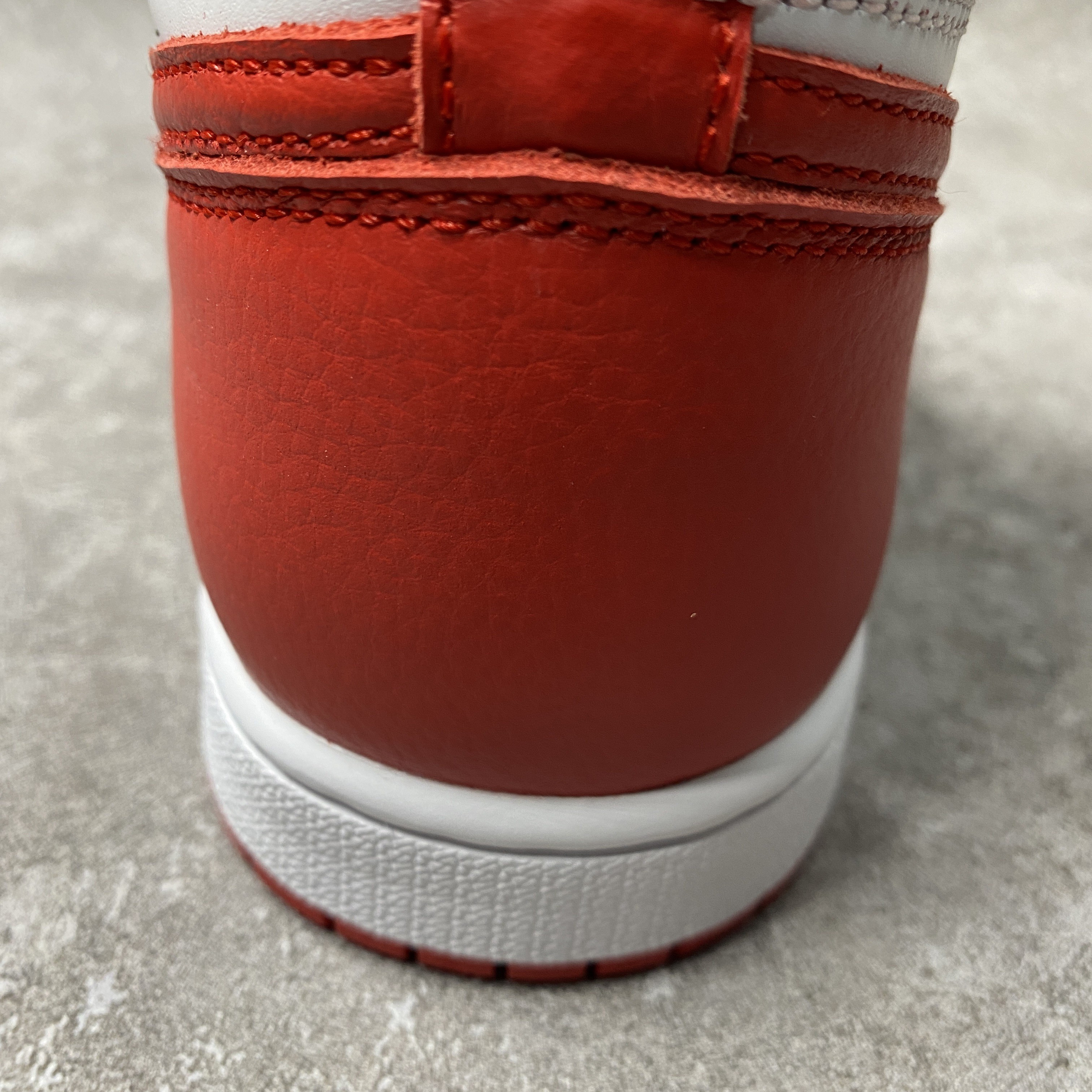 Air Jordan 1 High OG Heritage