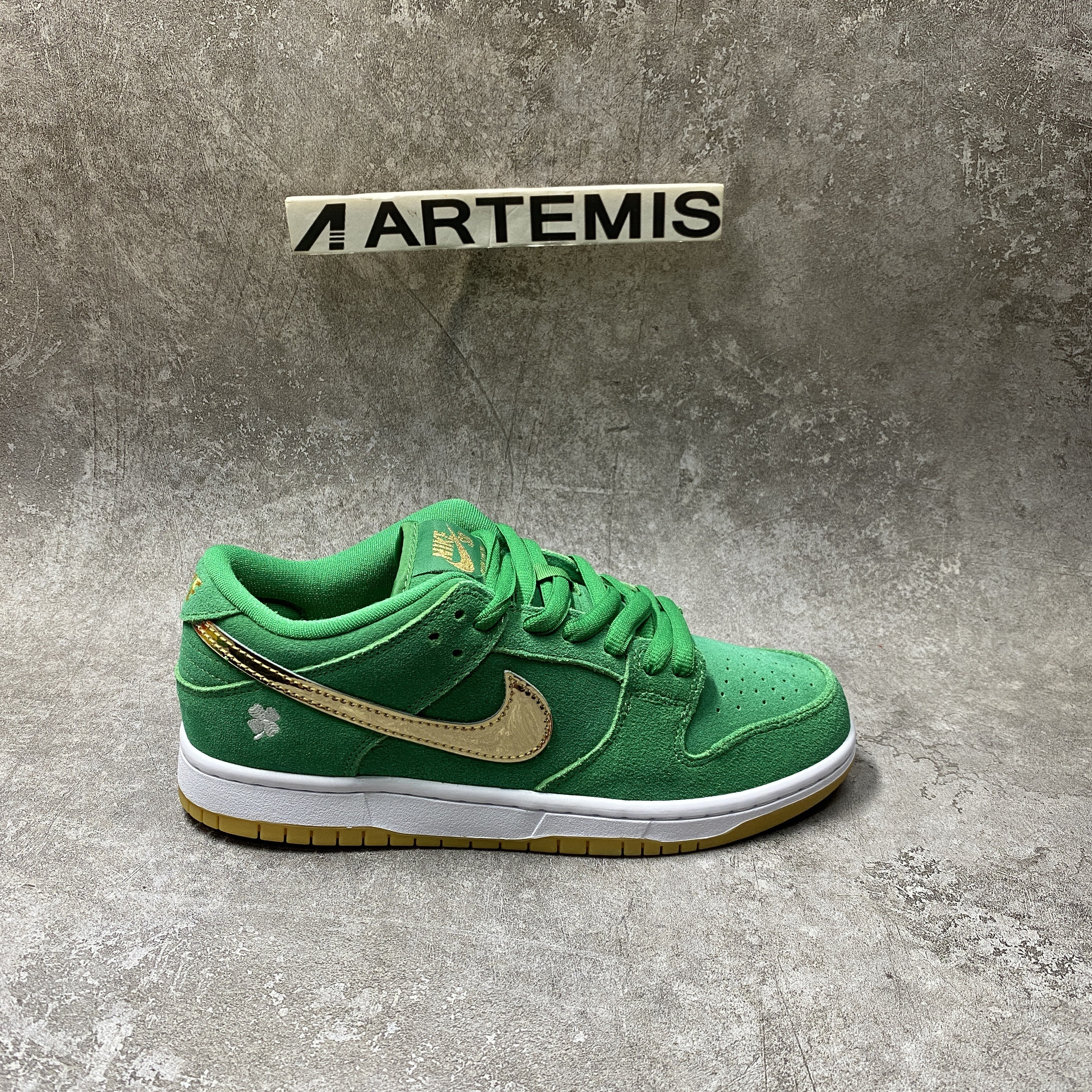 Nike SB Dunk Low Pro St. Patrick
