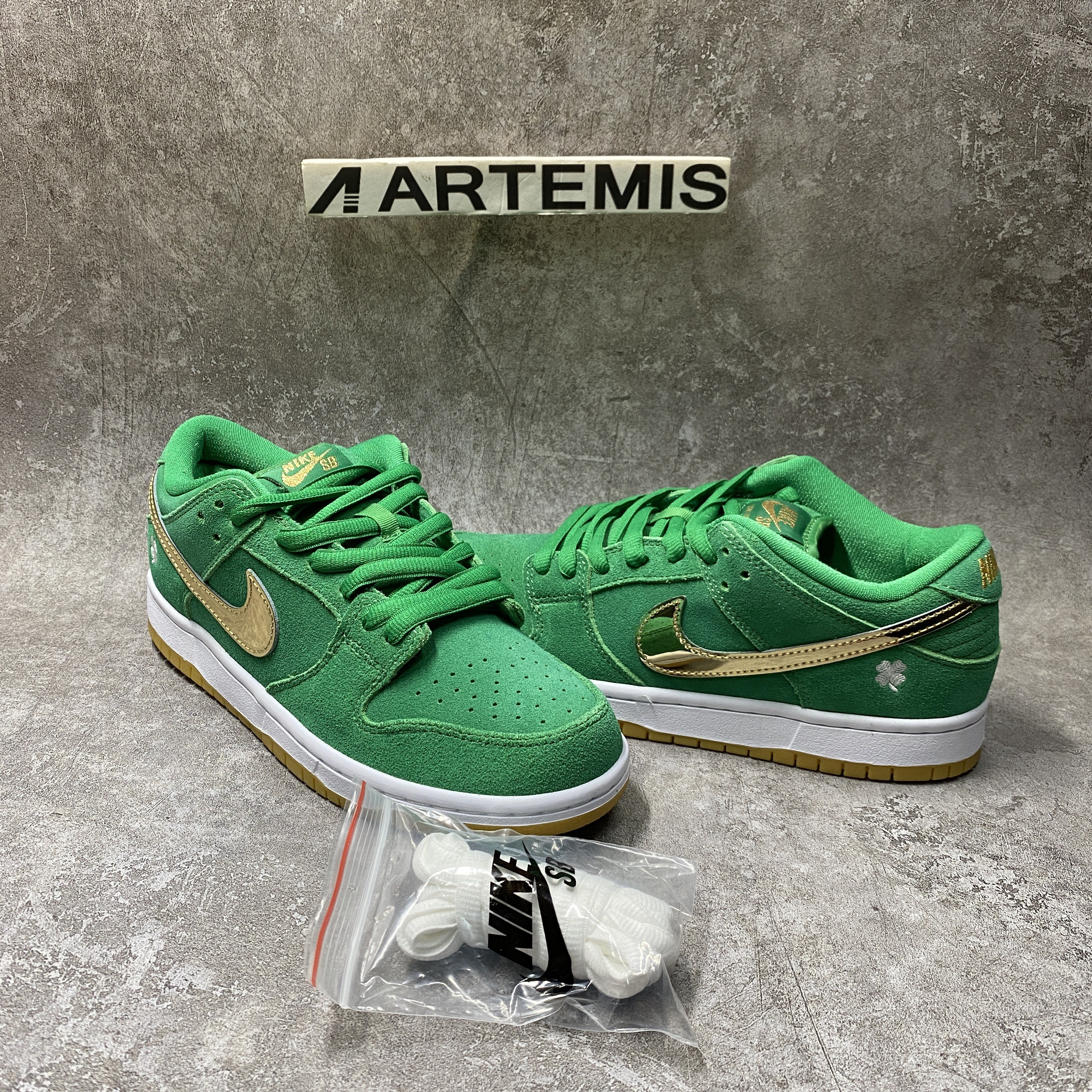 Nike SB Dunk Low Pro St. Patrick