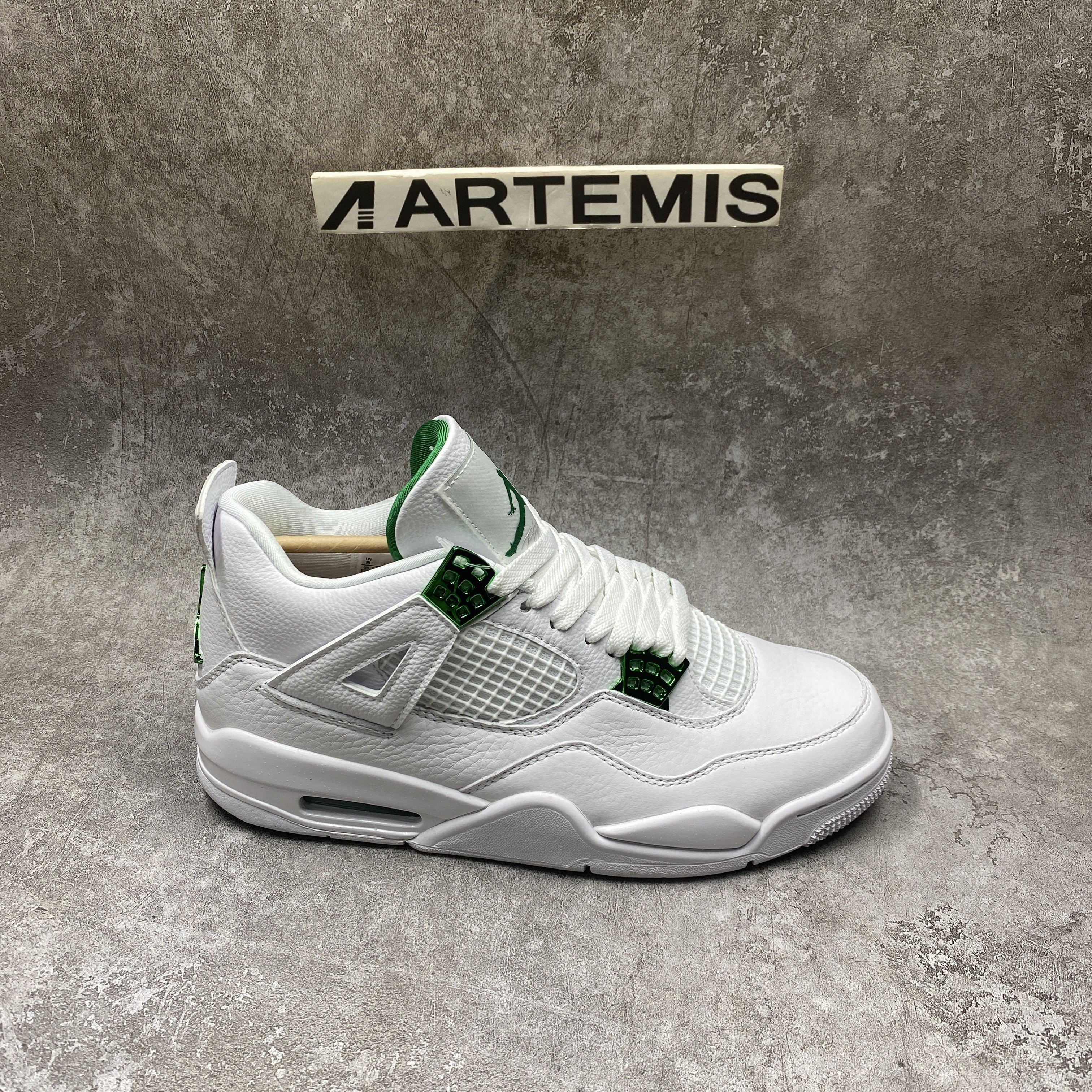 Air Jordan 4 Retro Metallic Green
