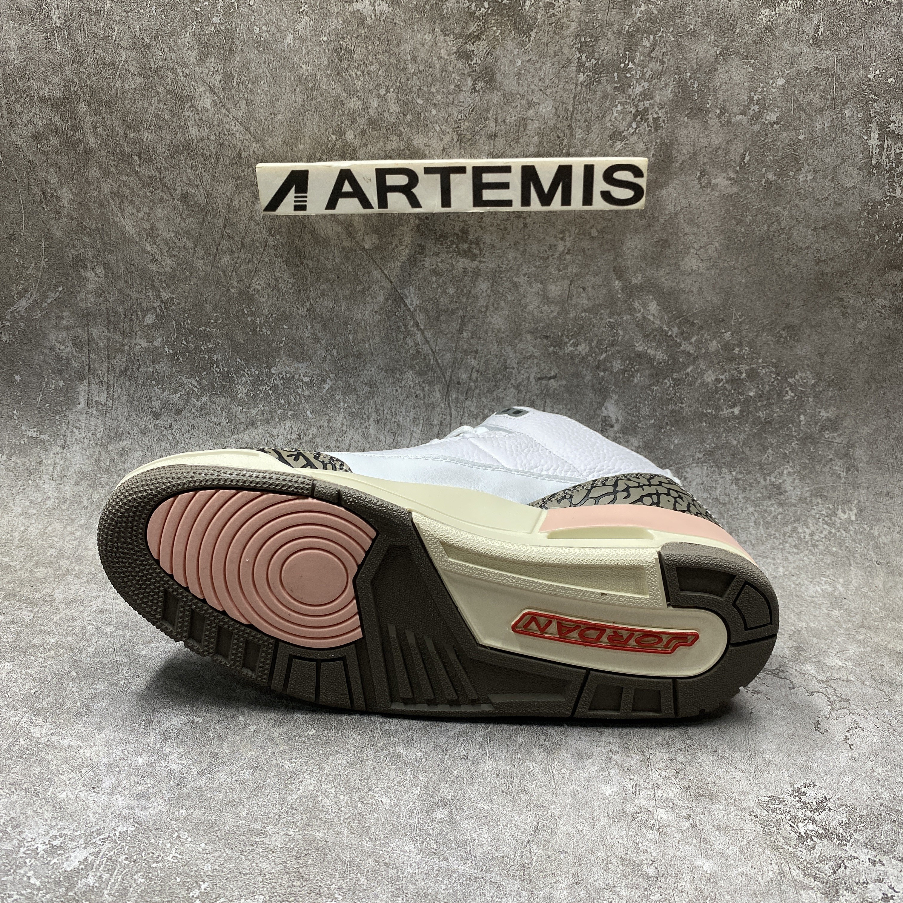 Air Jordan 3 Retro Neapolitan Dark Mocha