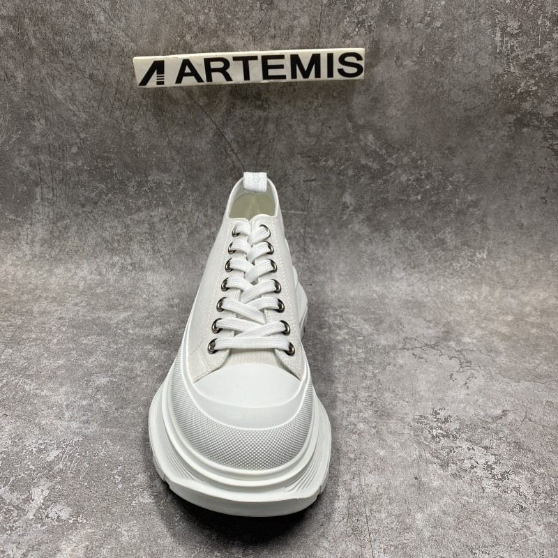 ale*d*r M*Q*en tread slick low lace up white