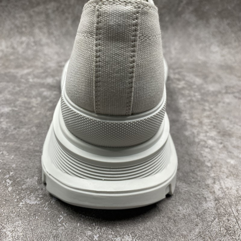 ale*d*r M*Q*en tread slick low lace up white