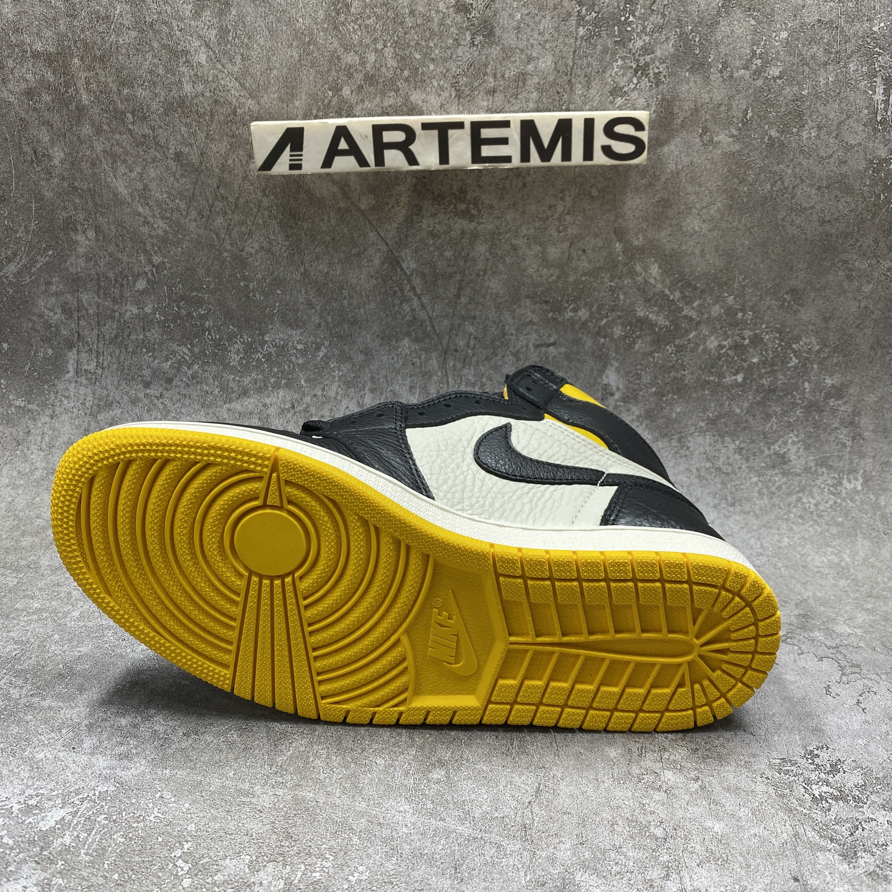 Air Jordan 1 Retro High "Not for Resale" Varsity Maize