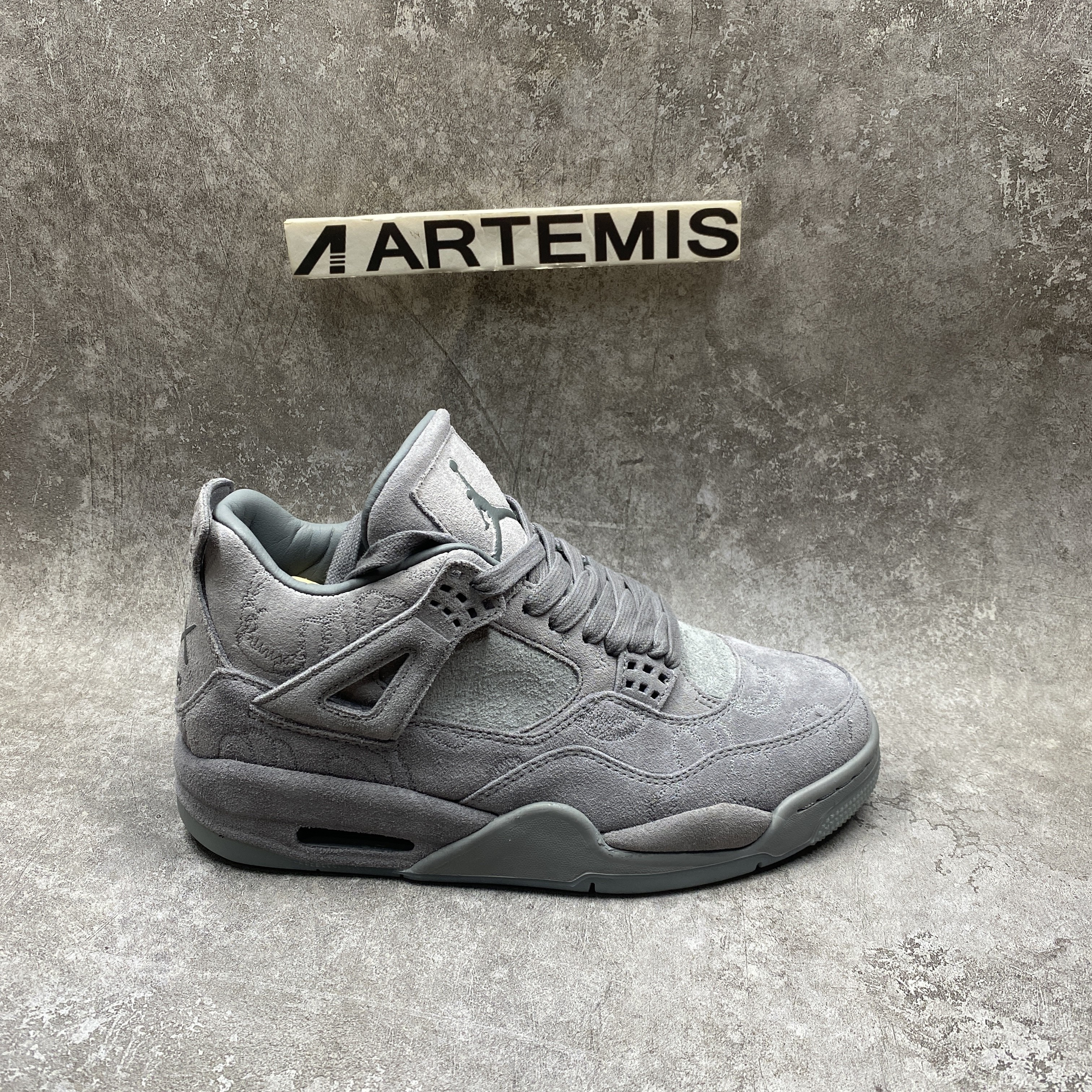 Air Jordan 4 Retro Kaws