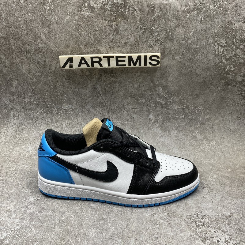 Air Jordan 1 Retro Low OG UNC