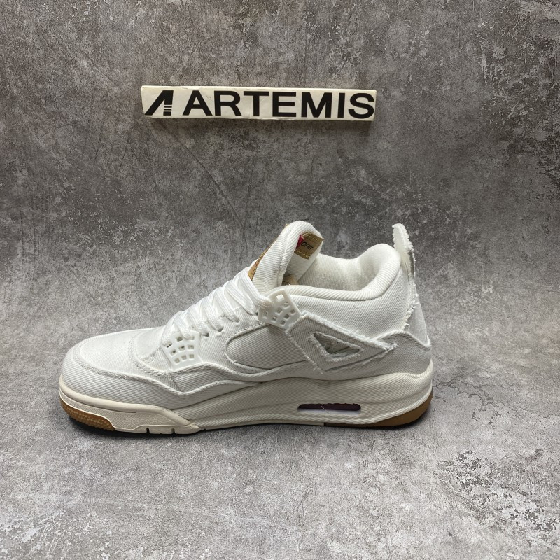 Air Jordan 4 Retro Levi