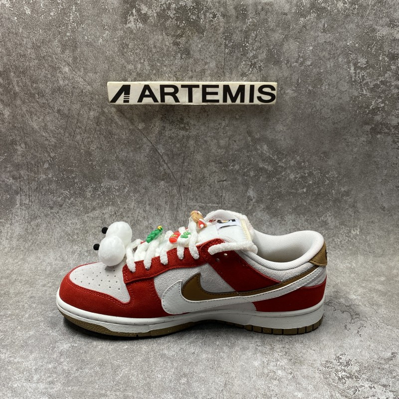 Nike Dunk Low SE Merry Christmas