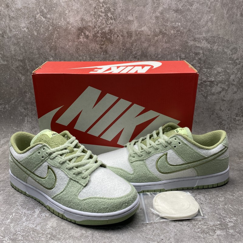 Nike Dunk Low SE Fleece Pack Honeydew