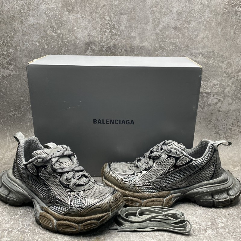 Balenciga 3xl Sneakers in Grey