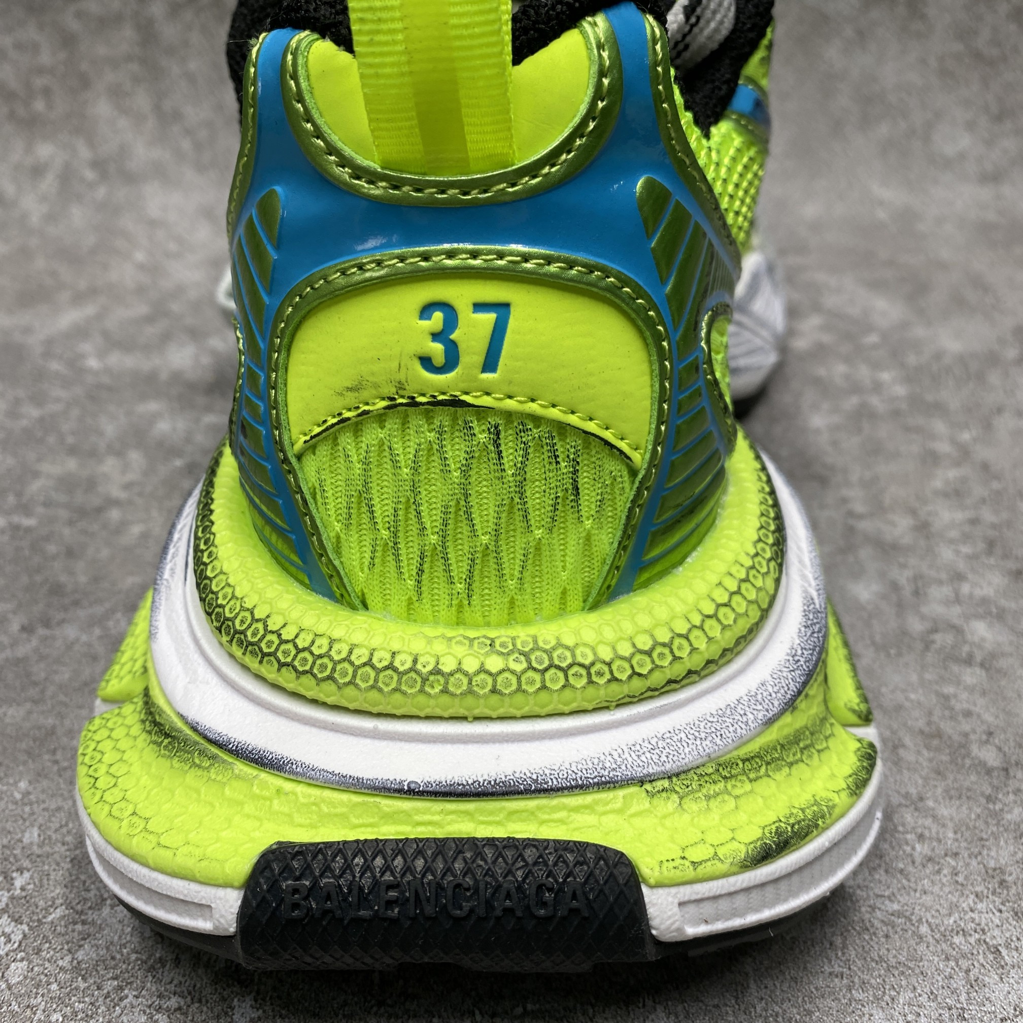 Balenciga 3XL Sneaker Worn Out Fluo Yellow