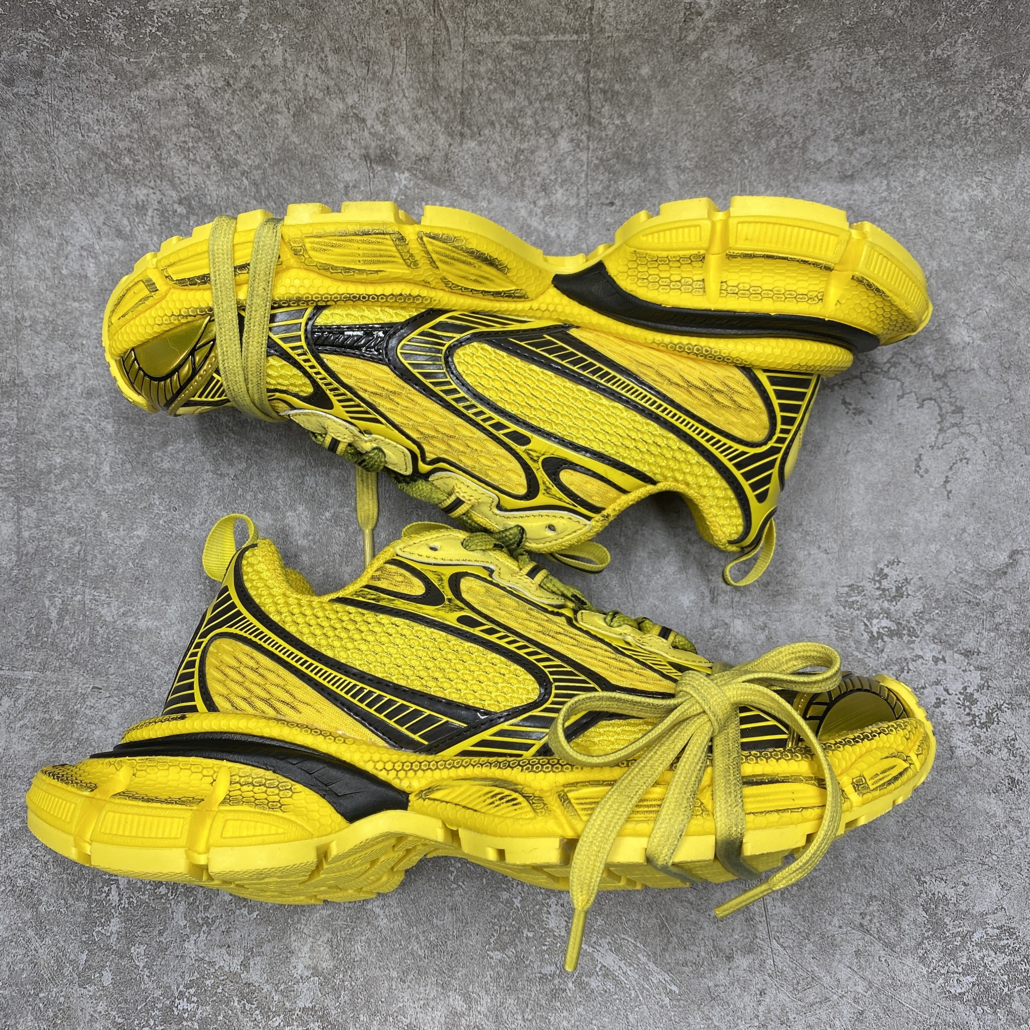 Balenciga 3XL Sneaker Worn Out Yellow Black
