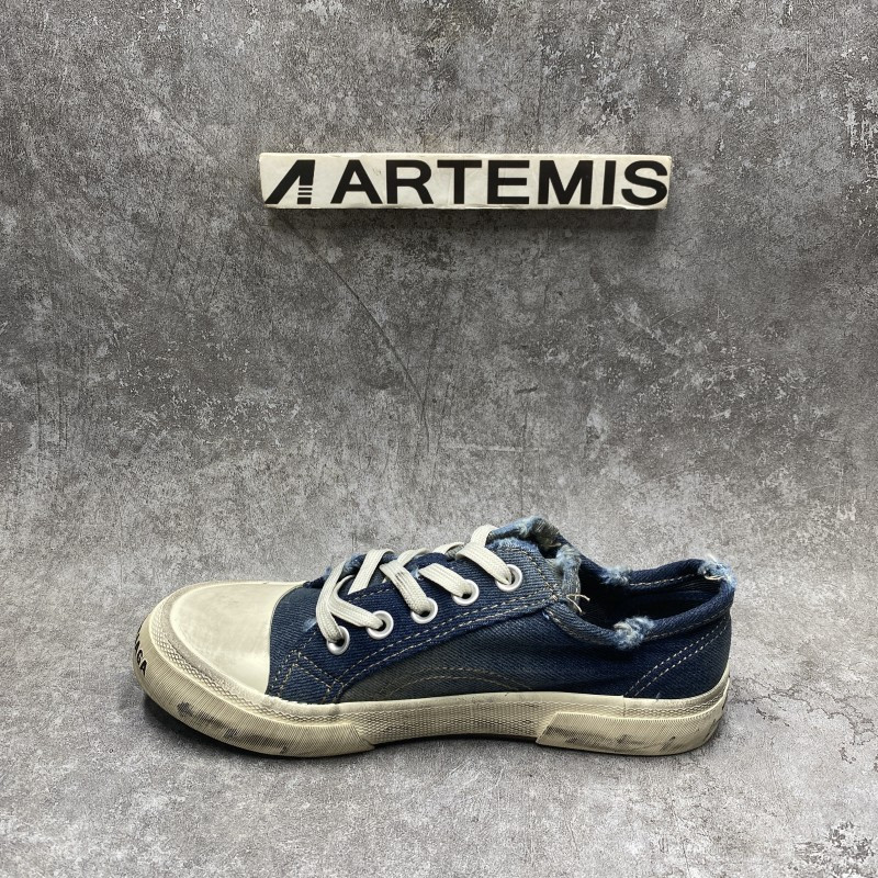 Balenciga Pairs Low Mule Destroyed - Denim