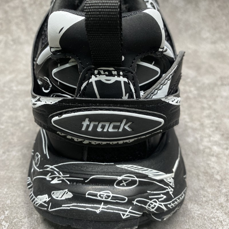 Ba*len*cia*ga track black & white sneakers