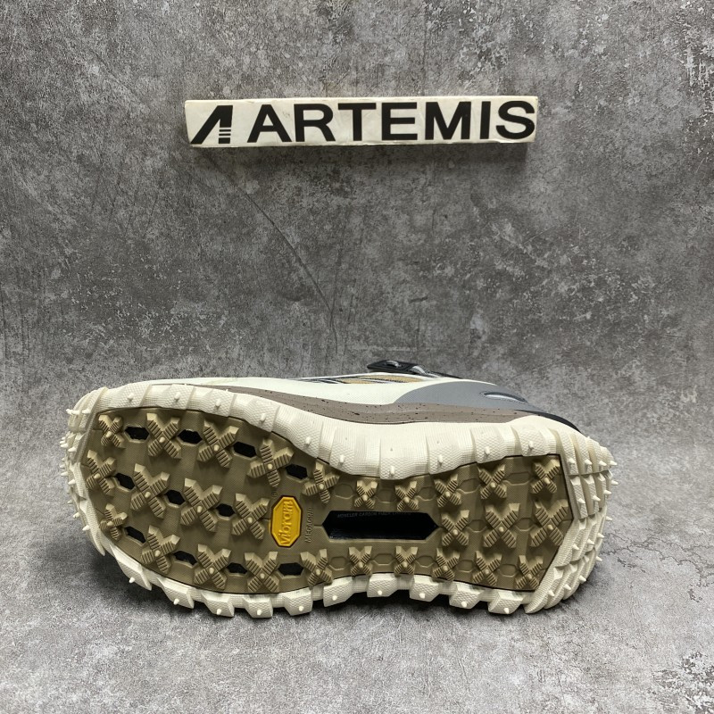 Moncler Trailgrip Beige White