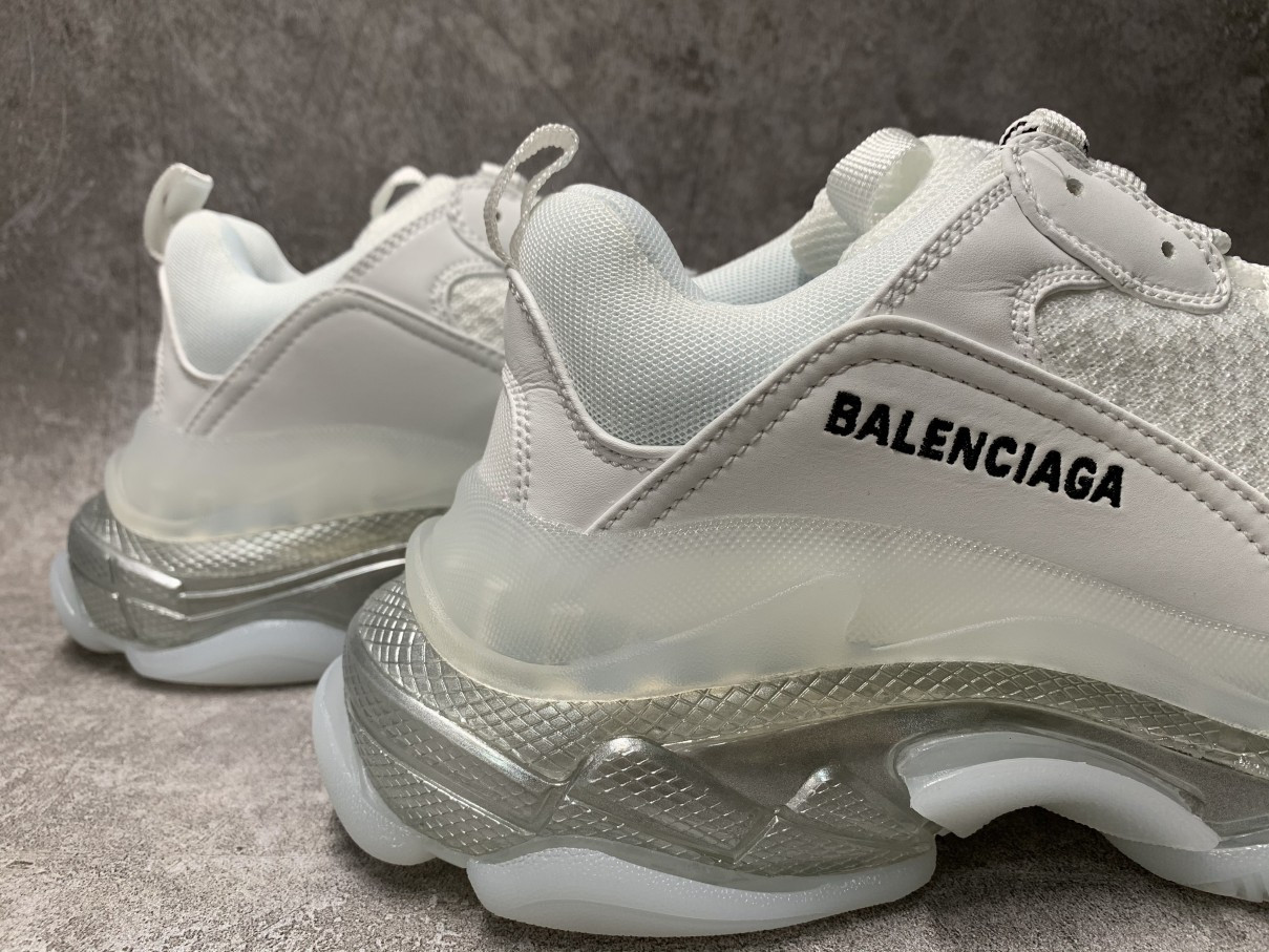 Balenciga Triple S Sneaker White Iridescent