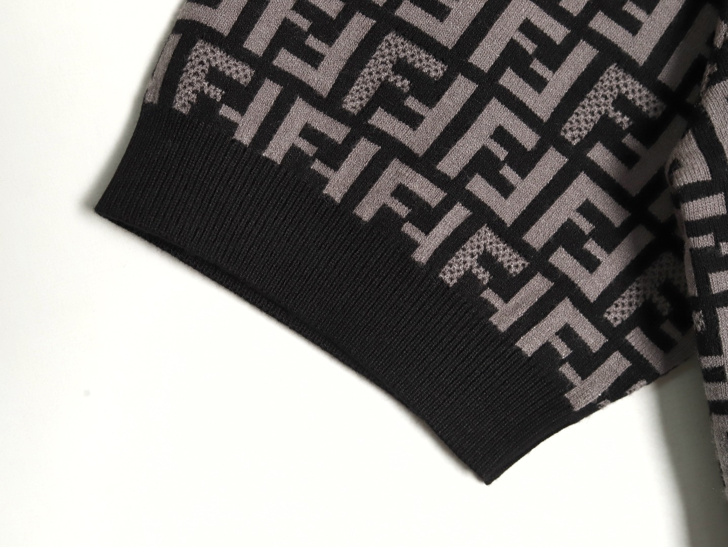 F**di fd knitting short-sleeved