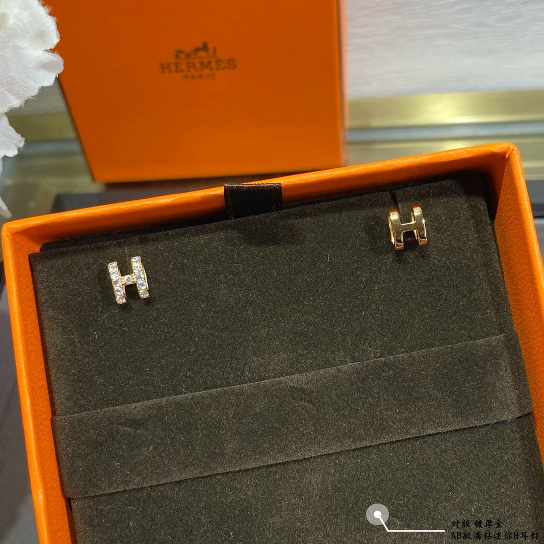 H**me5 ab style fully di*m*nd-encrusted  h  stud earrings