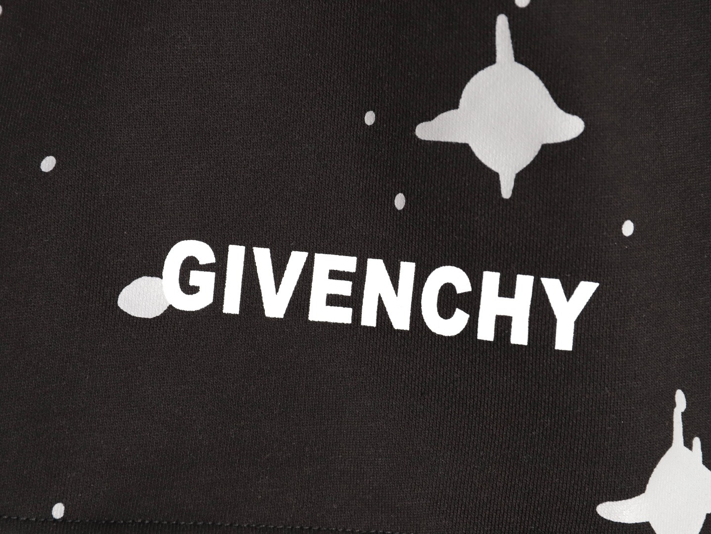 GIVENCHY 25ss shorts