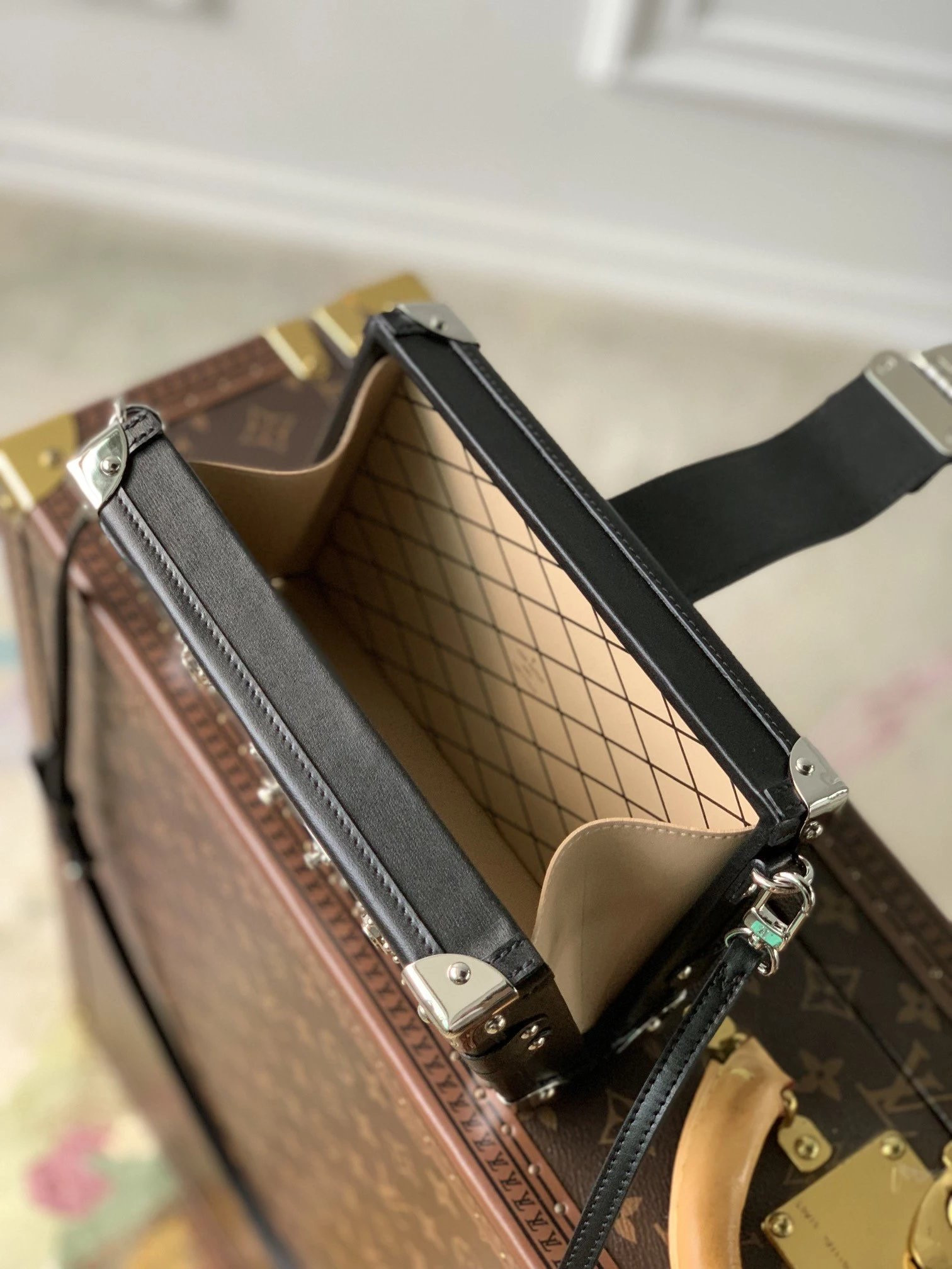 LV PETITE MALLE M59363