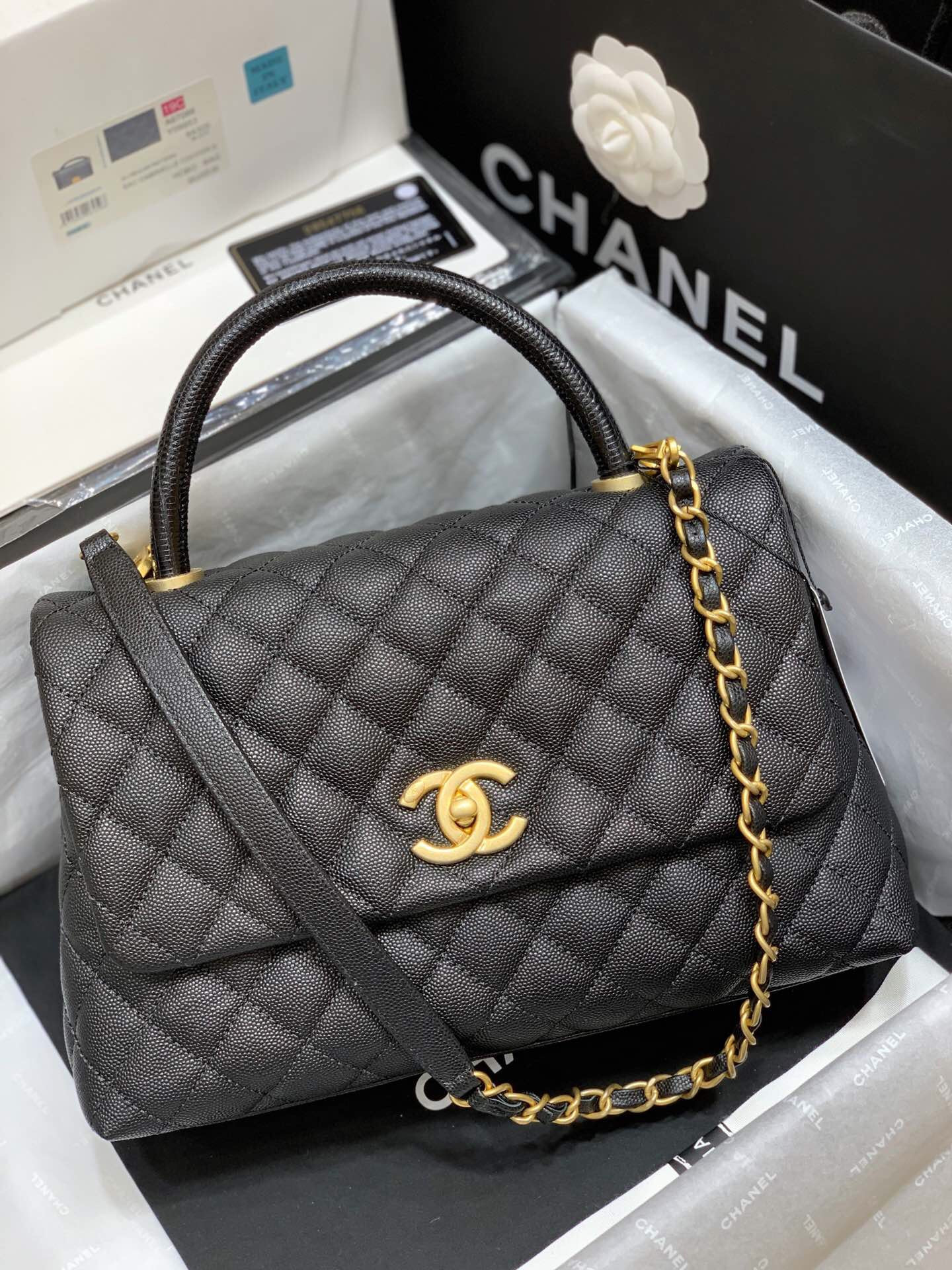 Ch*el coco handle bag medium 28cm