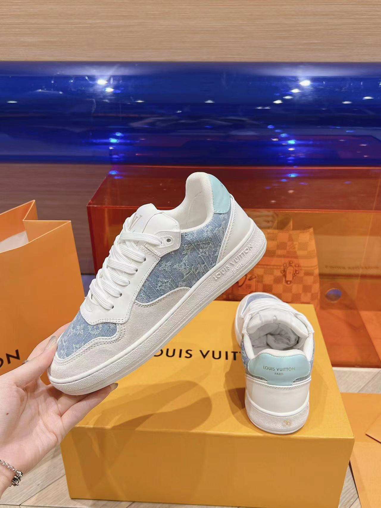 UA LV Stadium Sneaker