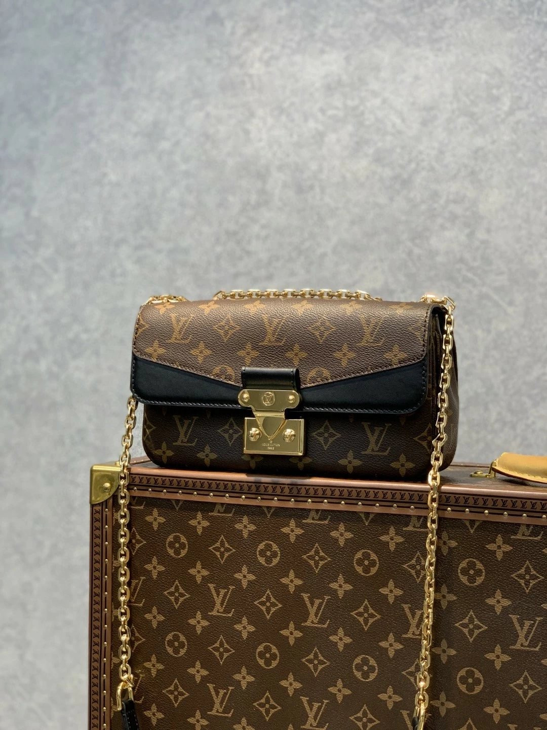 LV MARCEAU M46126