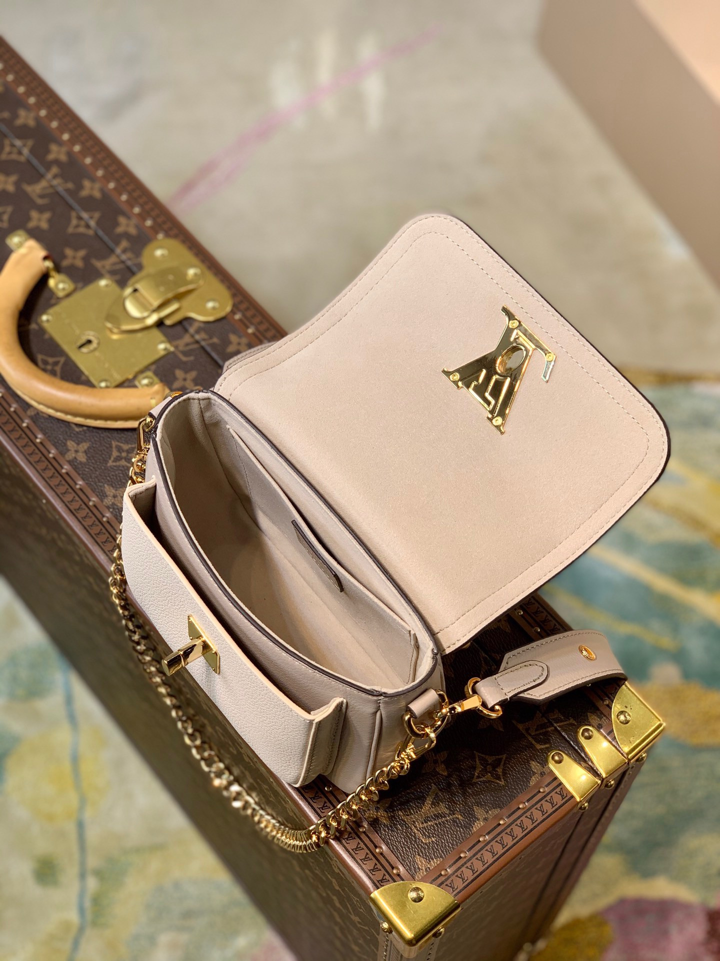 LV LOCKME TENDER M58554