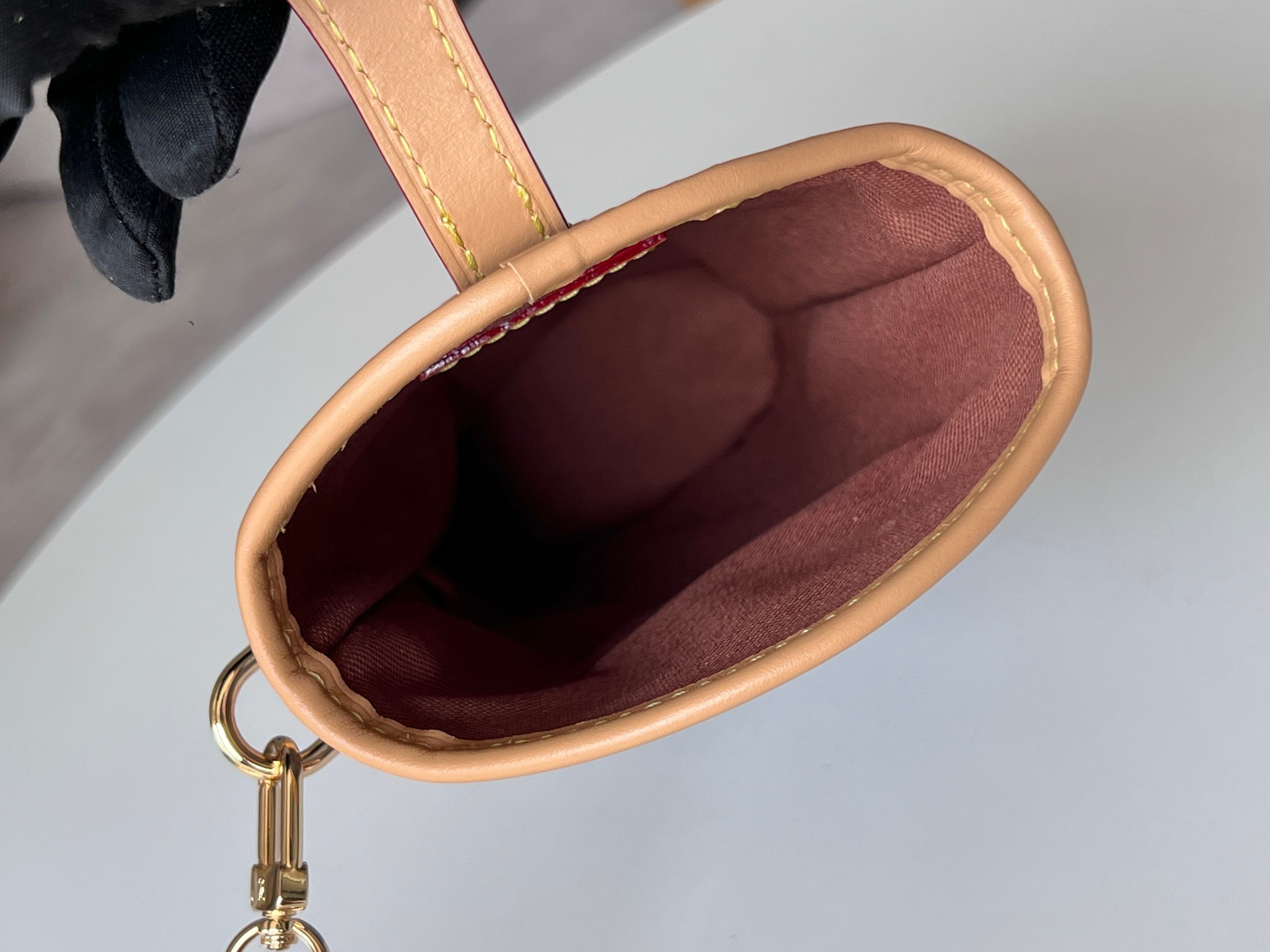 LV Fold Me Pouch M80874 14.5x18x6.5cm
