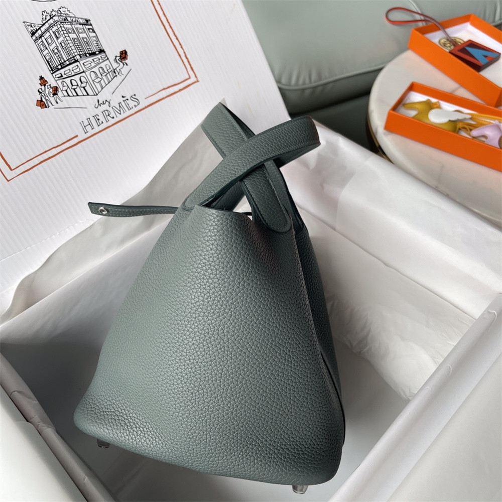 H**me5 picotin 18cm almond green without original box