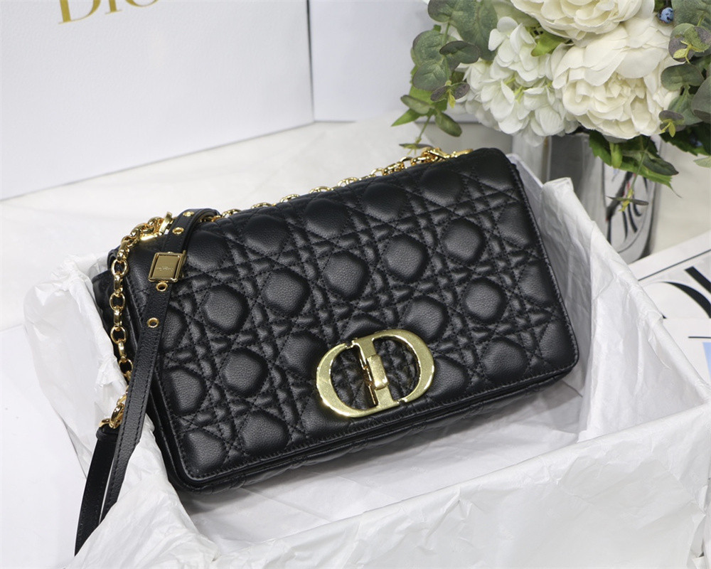large d*or caro bag black S*pple cannage calfskin 29 x 18 x 10 cm