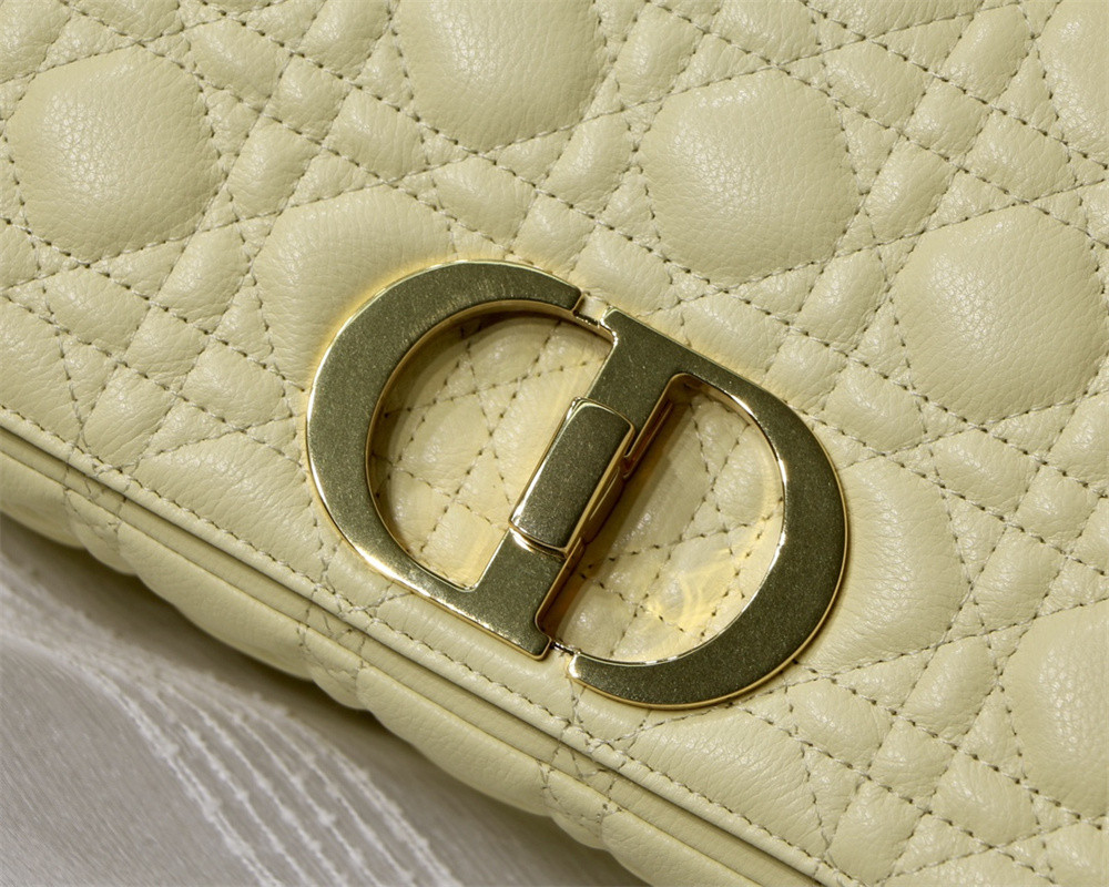 medium d*or caro bag light yellow S*pple cannage calfskin 25.5 x 15.5 x 8 cm