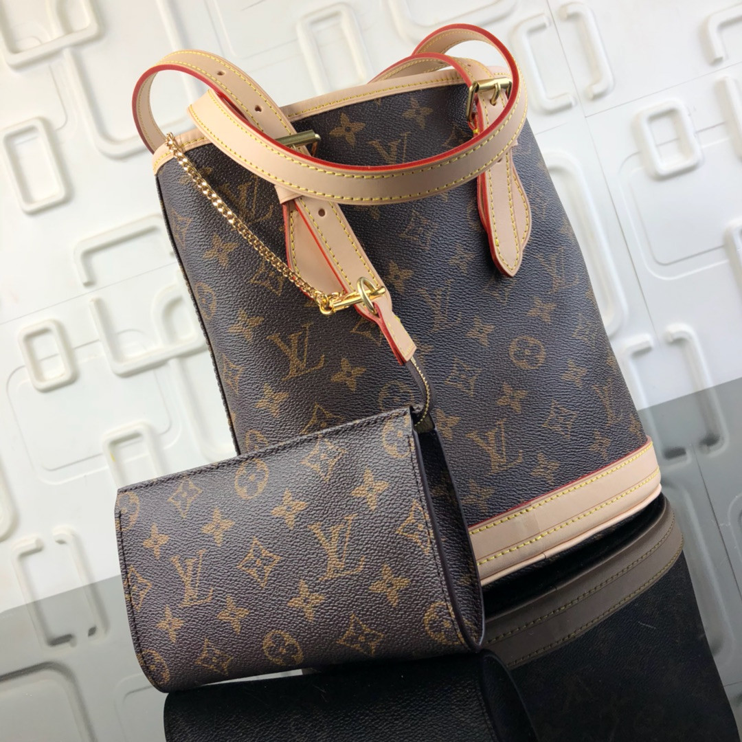 LV PETIT BUCKET M42238
