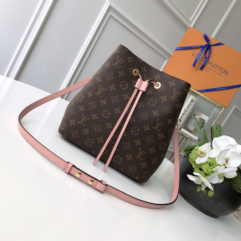 LV NéoNoé MM M44022 10.2 x 10.2 x 6.9 inches