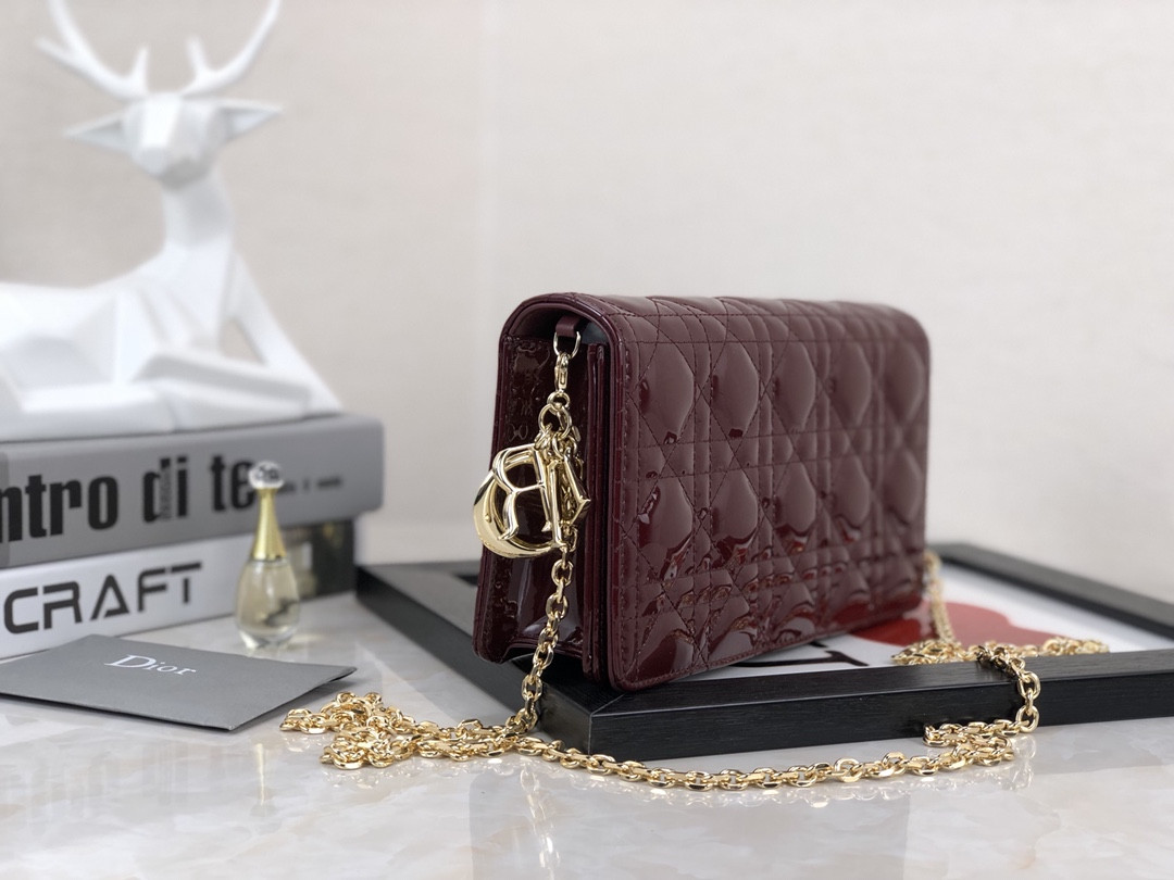 lady D*or pouch red patent cannage calfskin 8.5 x 4.5 x 1 inches