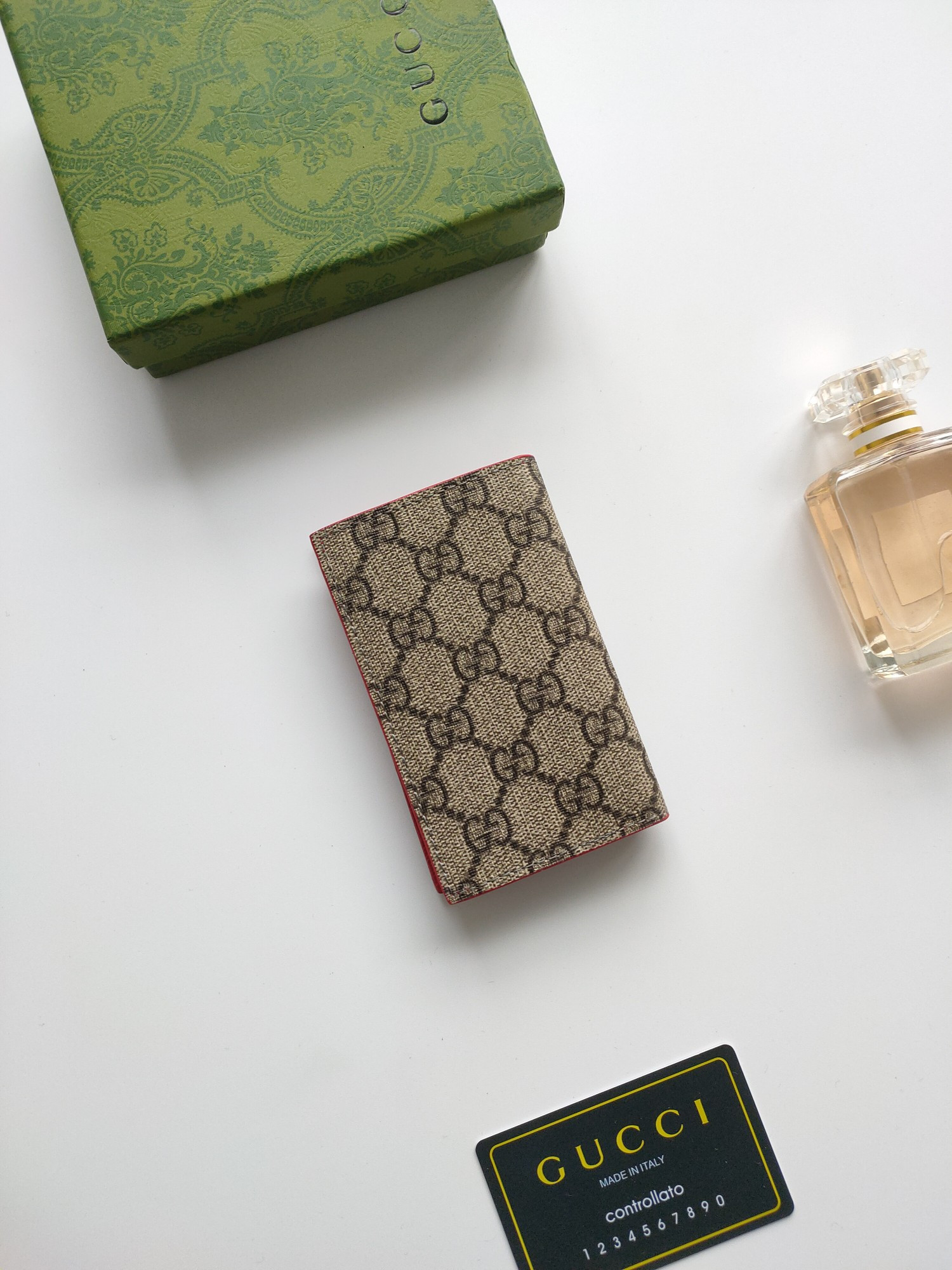G*u*i gg card case wallet
