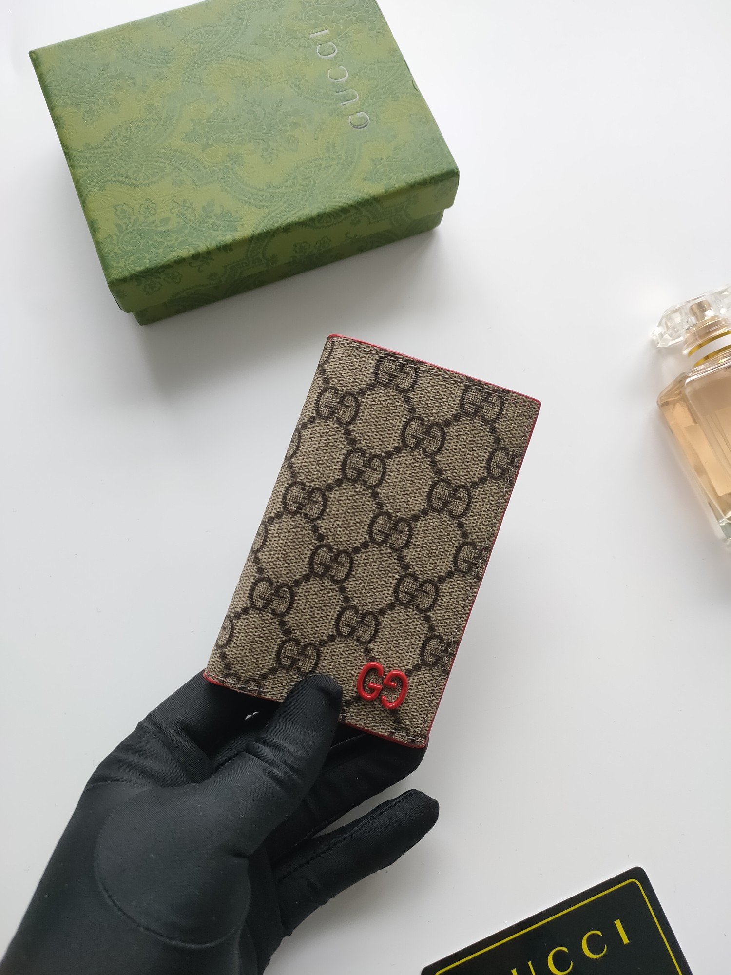 G*u*i gg card case wallet