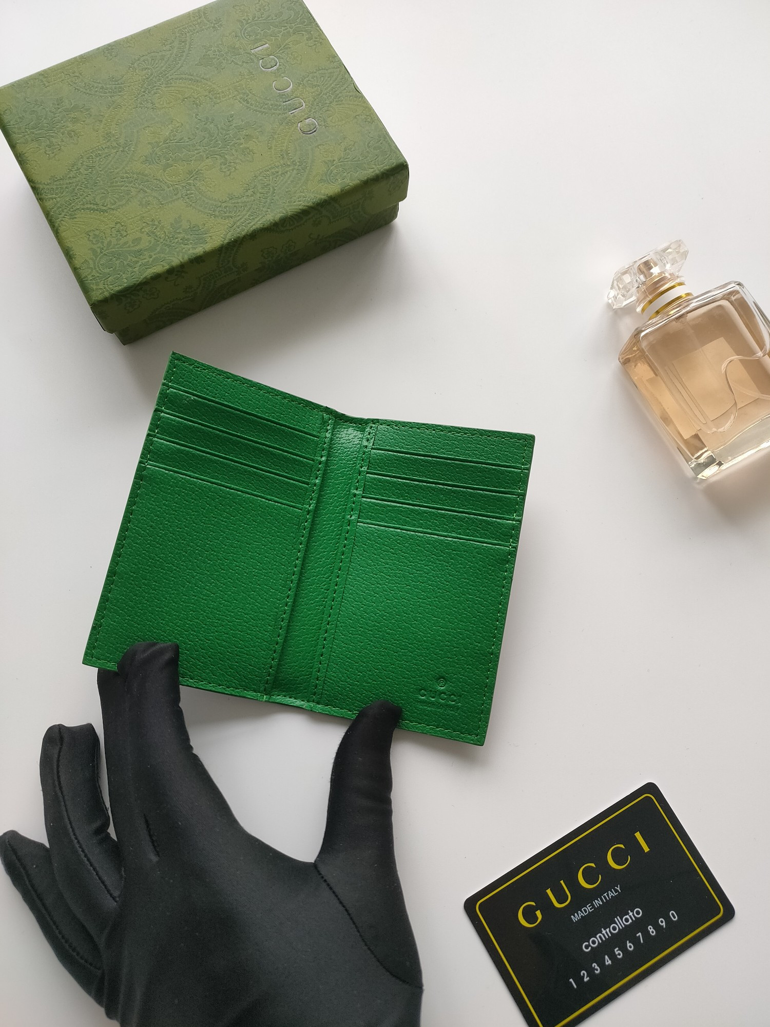 G*u*i gg card case wallet