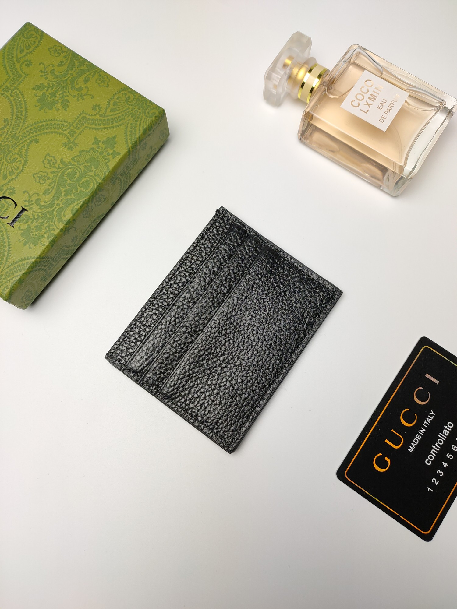 G*u*i gg card case wallet